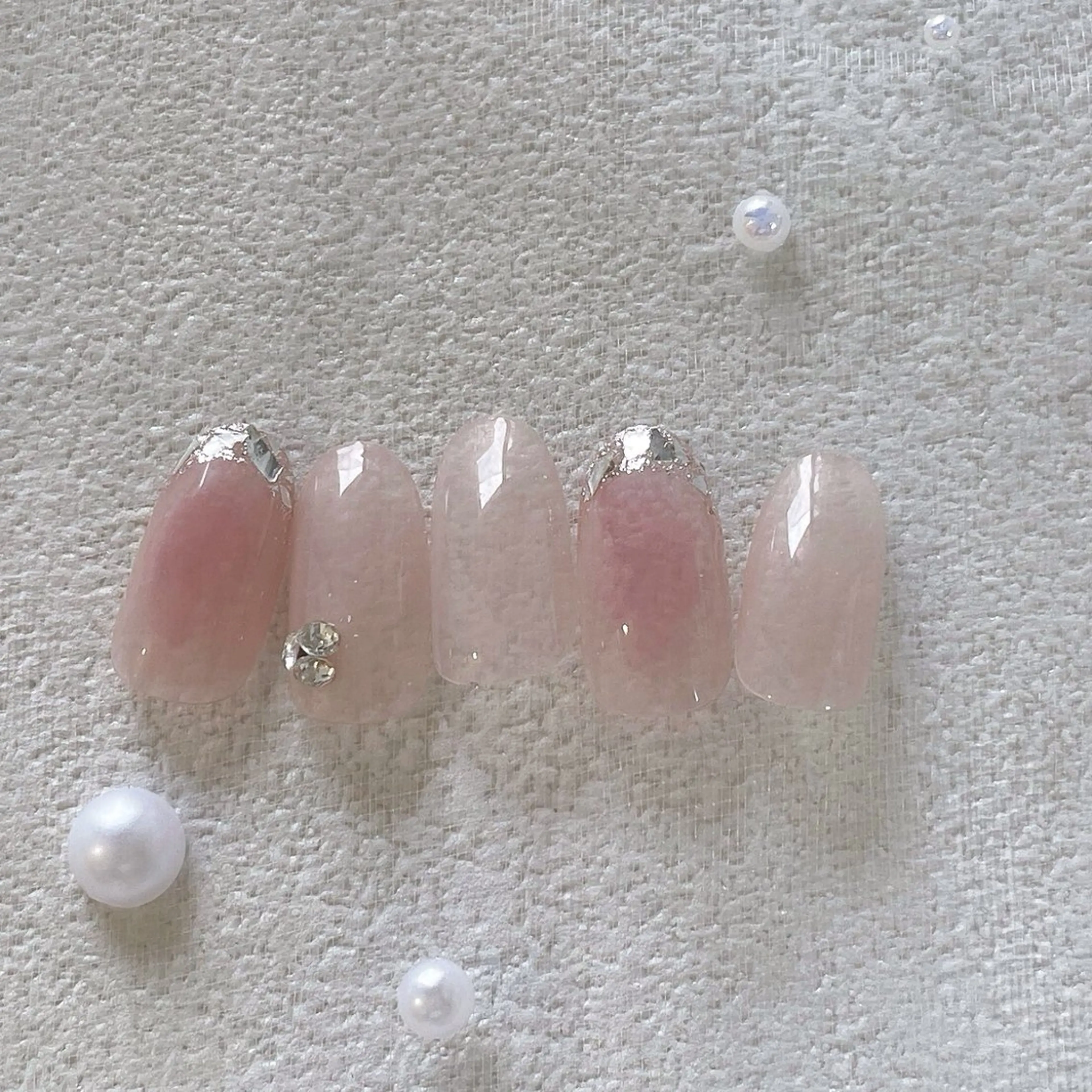 ネイル オーロラネイル フットネイル フレンチネイル ジェルネイル マグネットネイル ハンドネイル kiki nail &brow二子玉川の眉毛・アイブロウイメージ