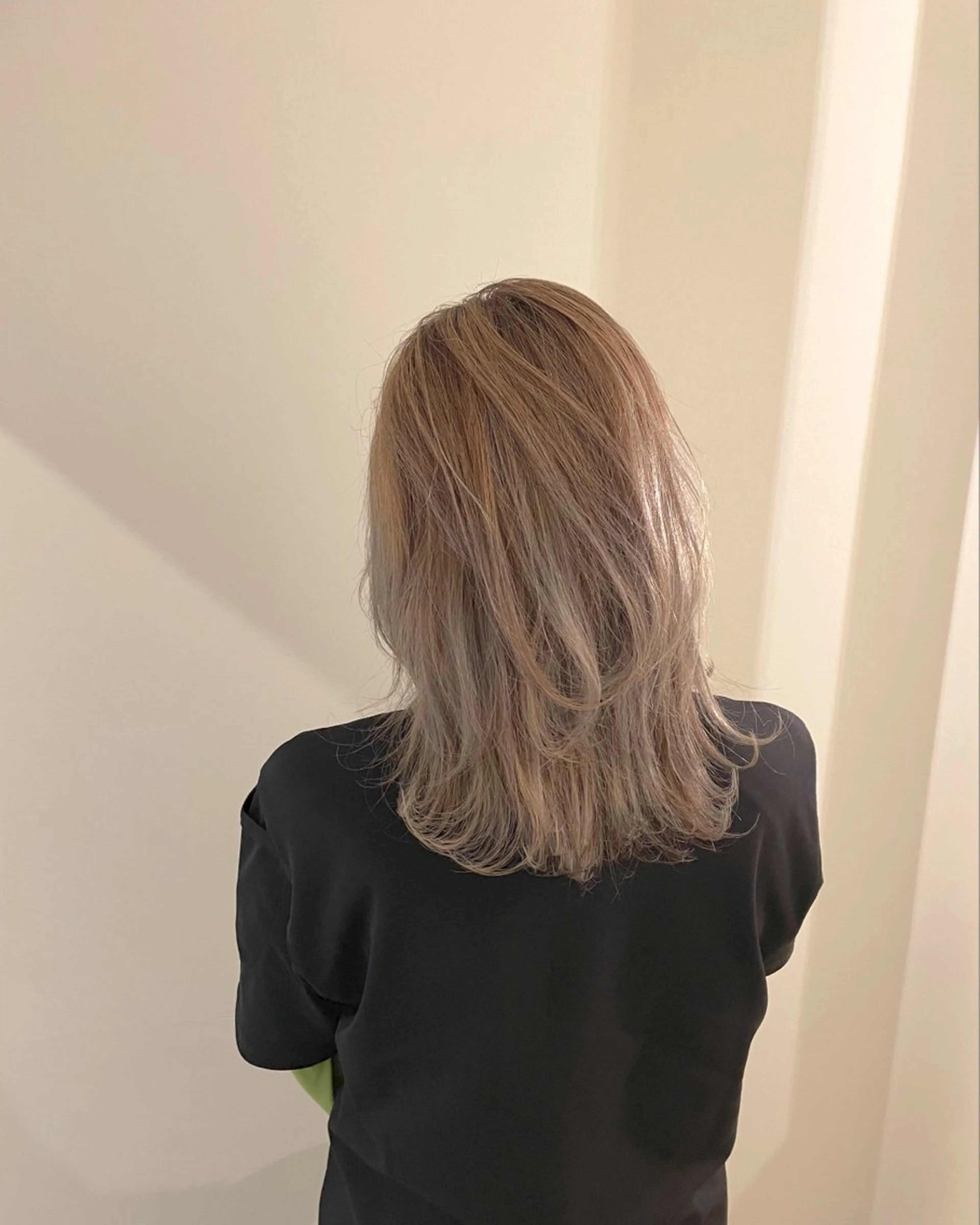 ミディアム カラー バレイヤージュ グラデーションカラー レイヤーカット カット ヘアカラー ニュアンスカラー🫧 加納のヘアスタイル