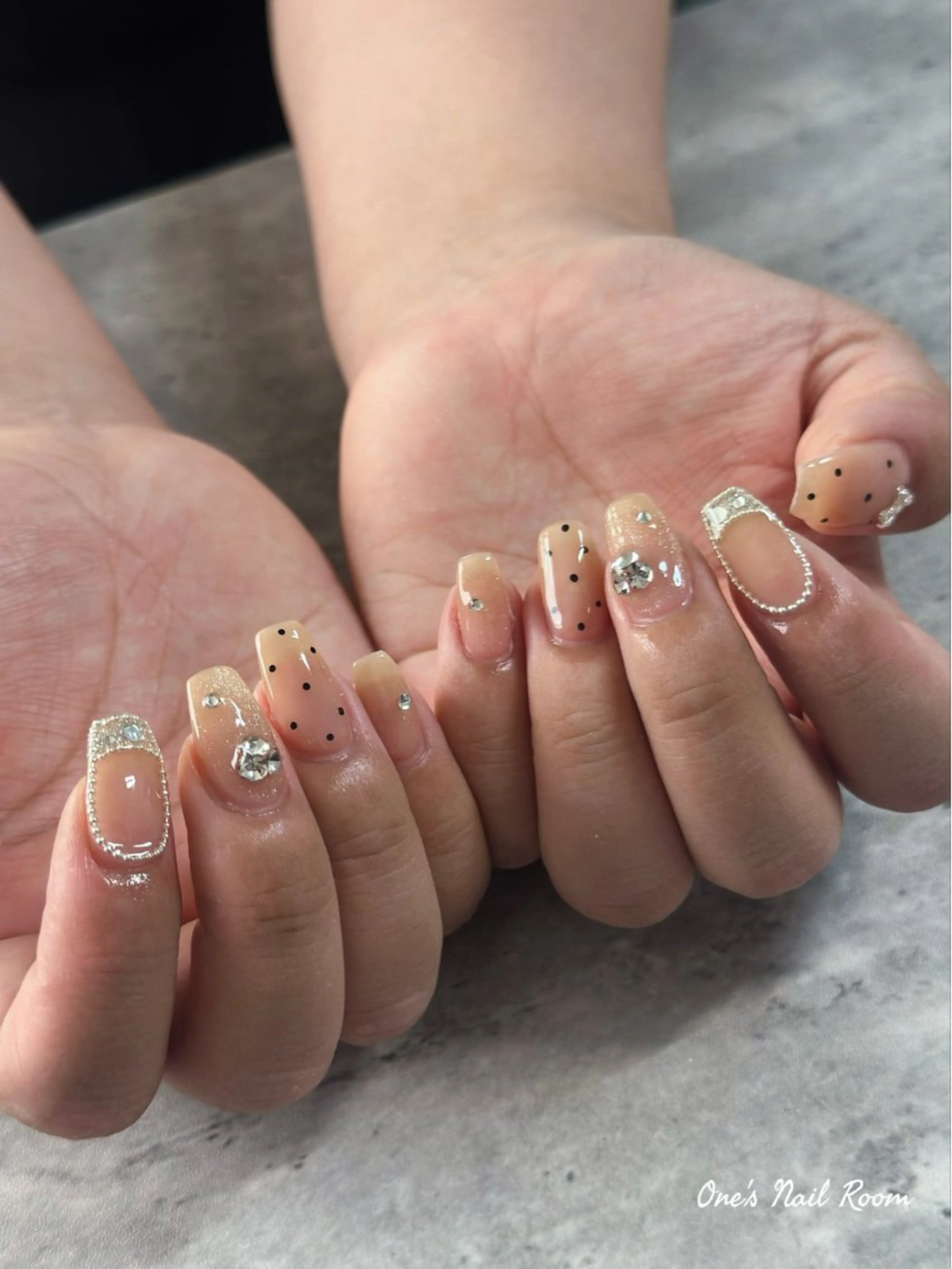 ネイル ハンドネイル One's Nail Roomのネイルデザイン