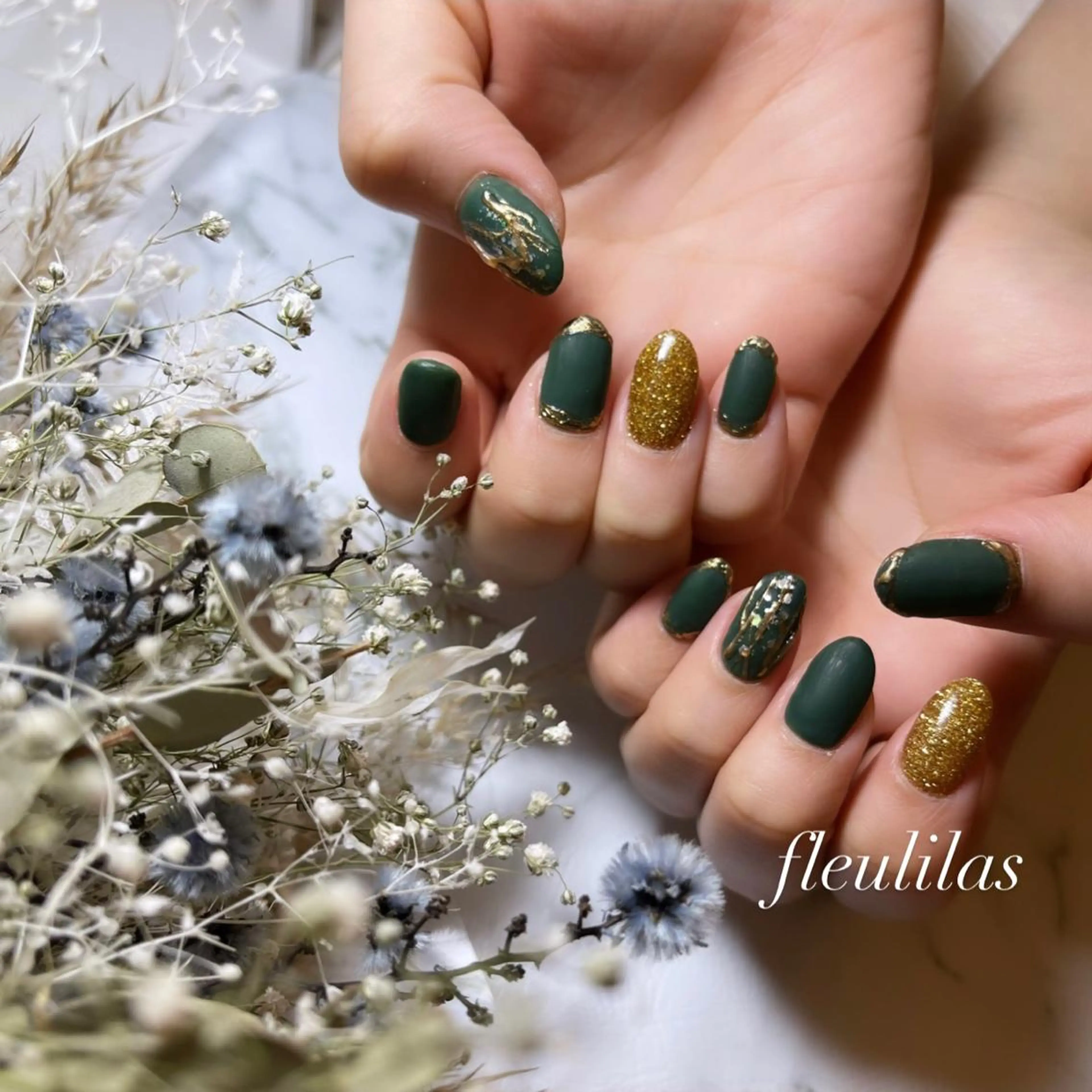 ネイル ゴールド グリーン 持ち込み ニュアンスネイル fleulilas 松葉のその他イメージ
