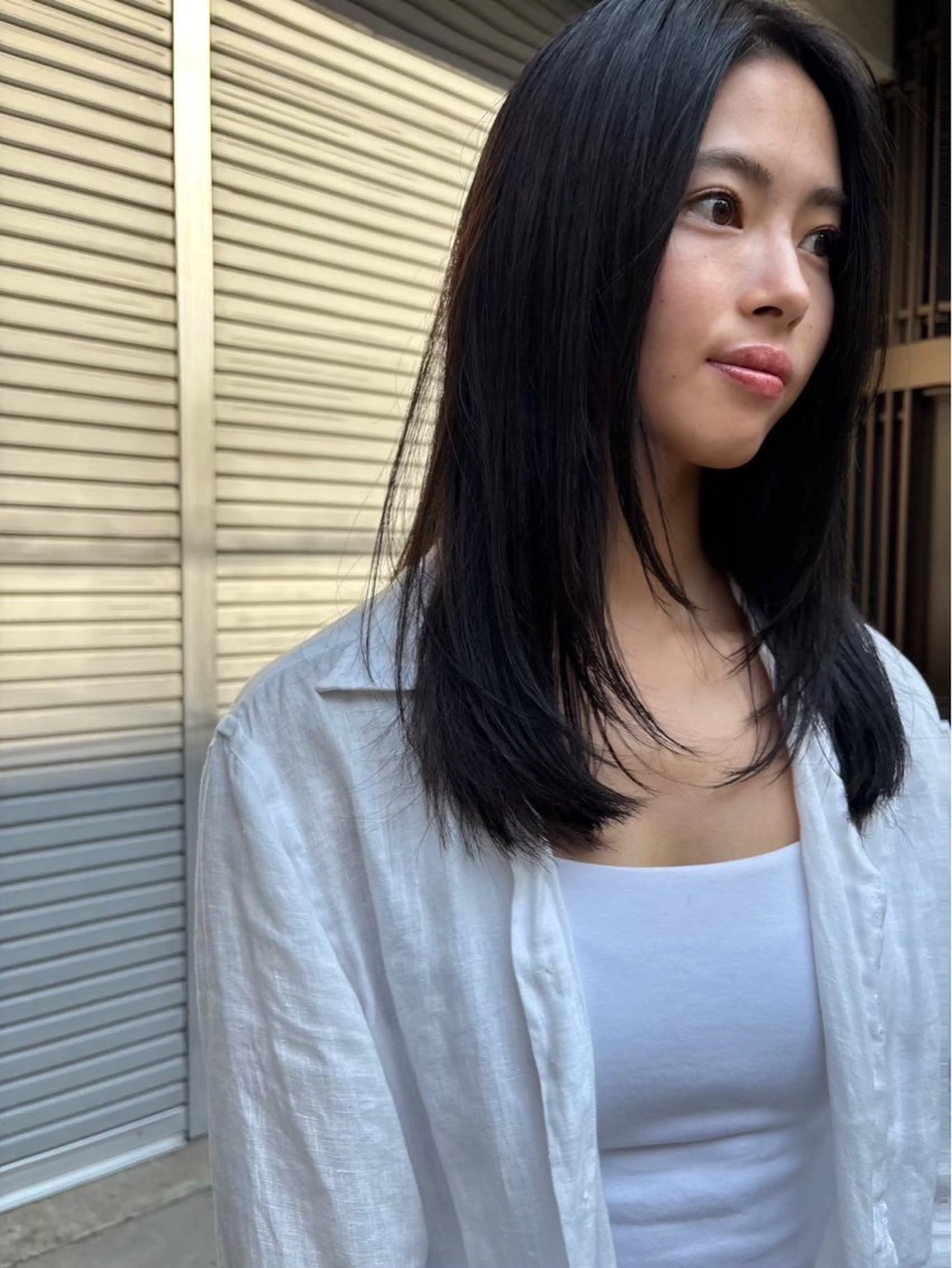 ミディアム カラー パーマ ミディアムパーマ アッシュ バレイヤージュ ベージュカラー ブリーチ カット ヘアカラー CEINE loqのヘアスタイル