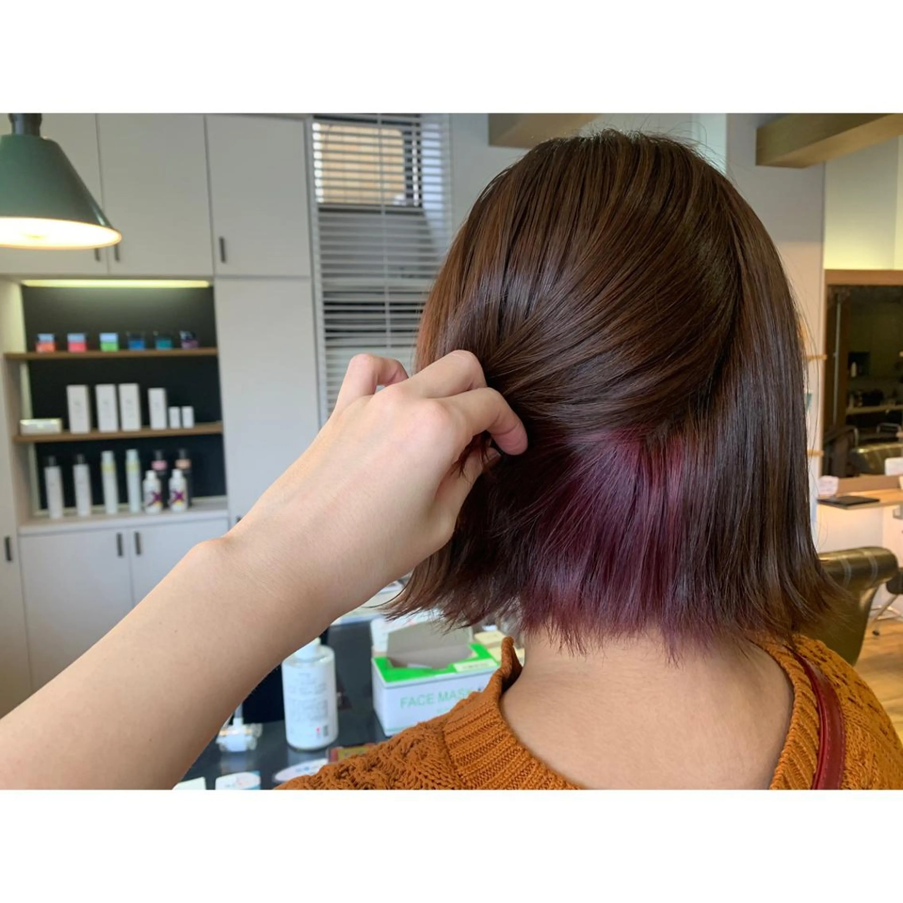 ミディアム カラー ピンクカラー パープルカラー ツキダテ ユイのヘアスタイル