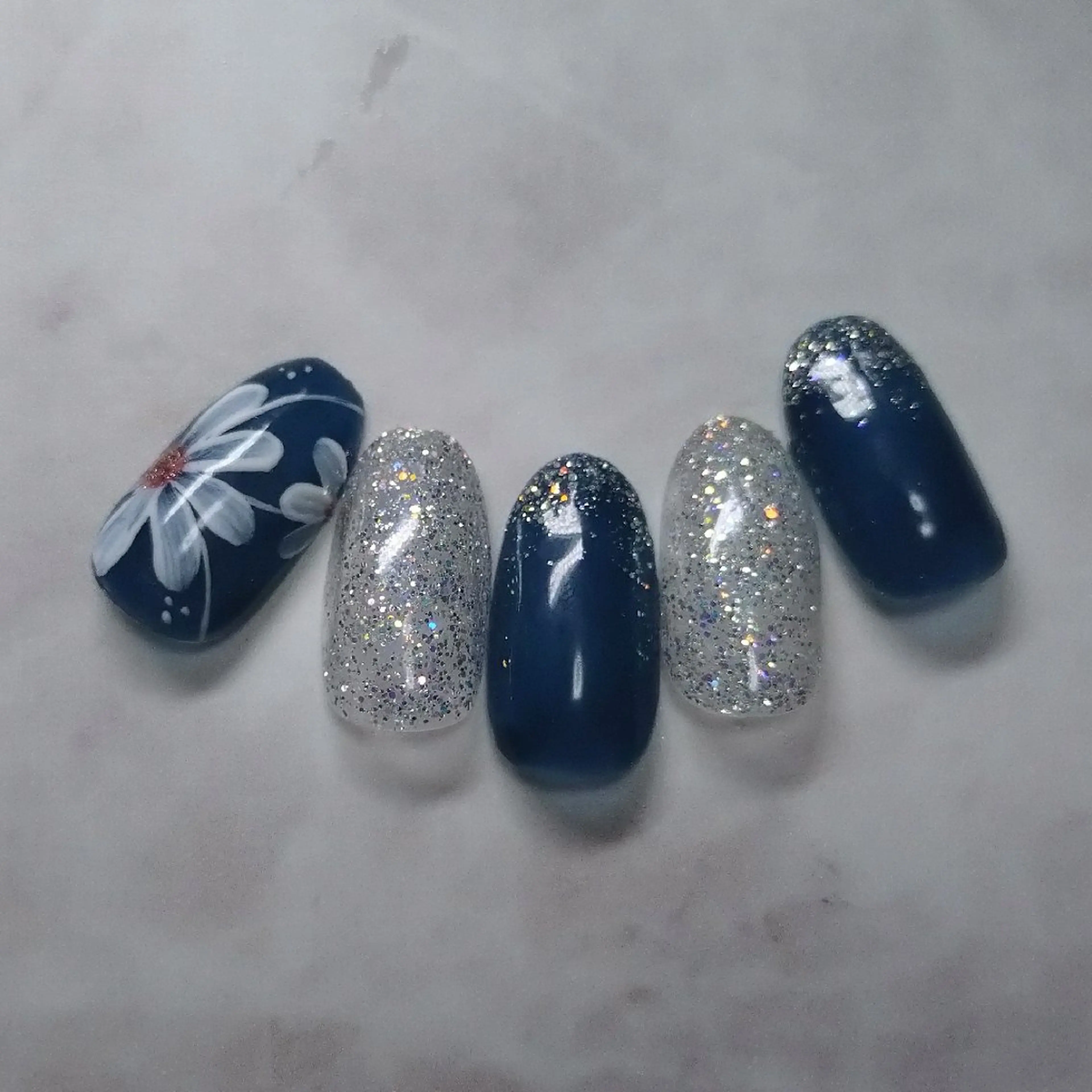 ネイル フラワーネイル ハンドネイル AGnail 富永  /オフ込みフィルインのネイルデザイン