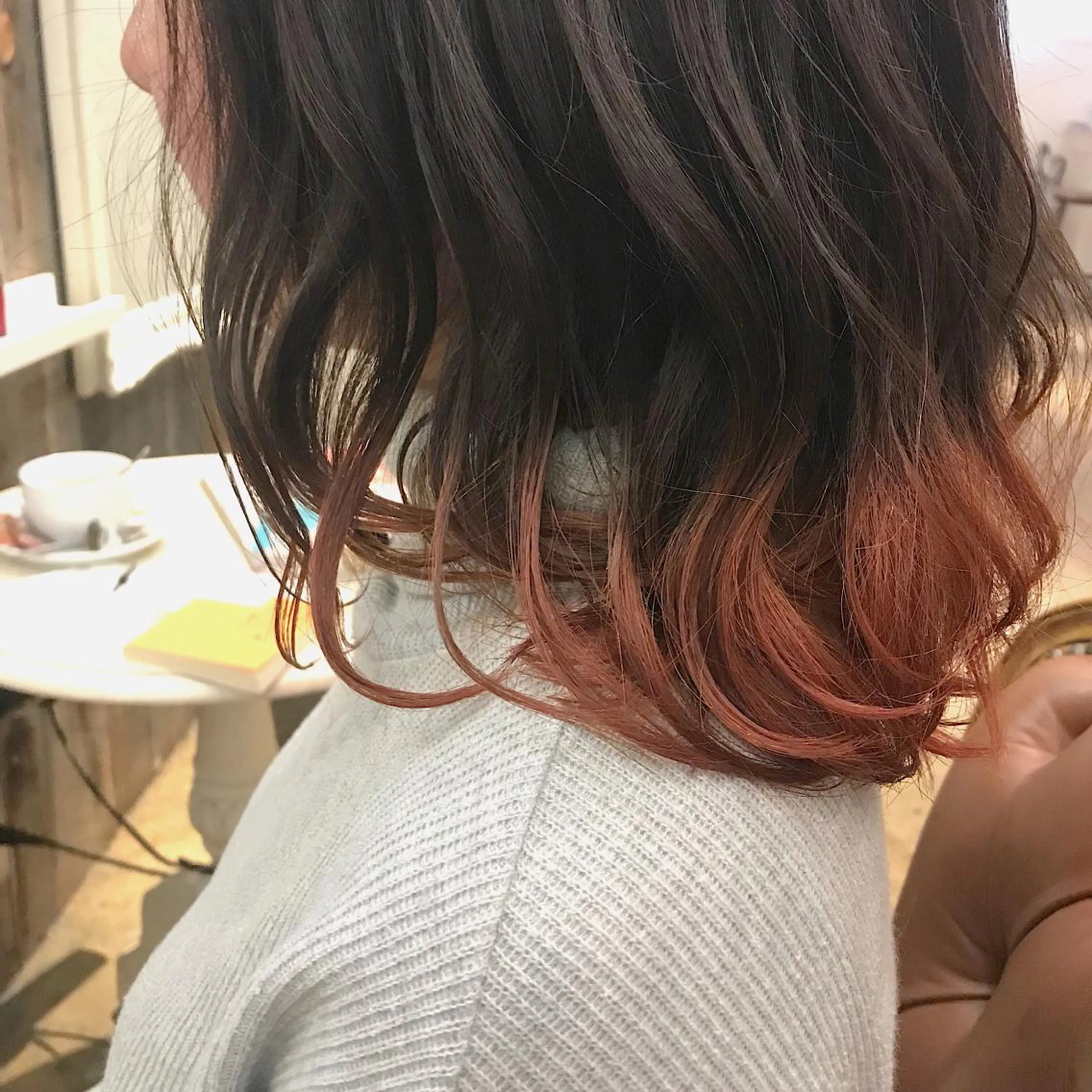ミディアム カラー グラデーションカラー オレンジ stylist🎨 aye牧野莉香のヘアスタイル