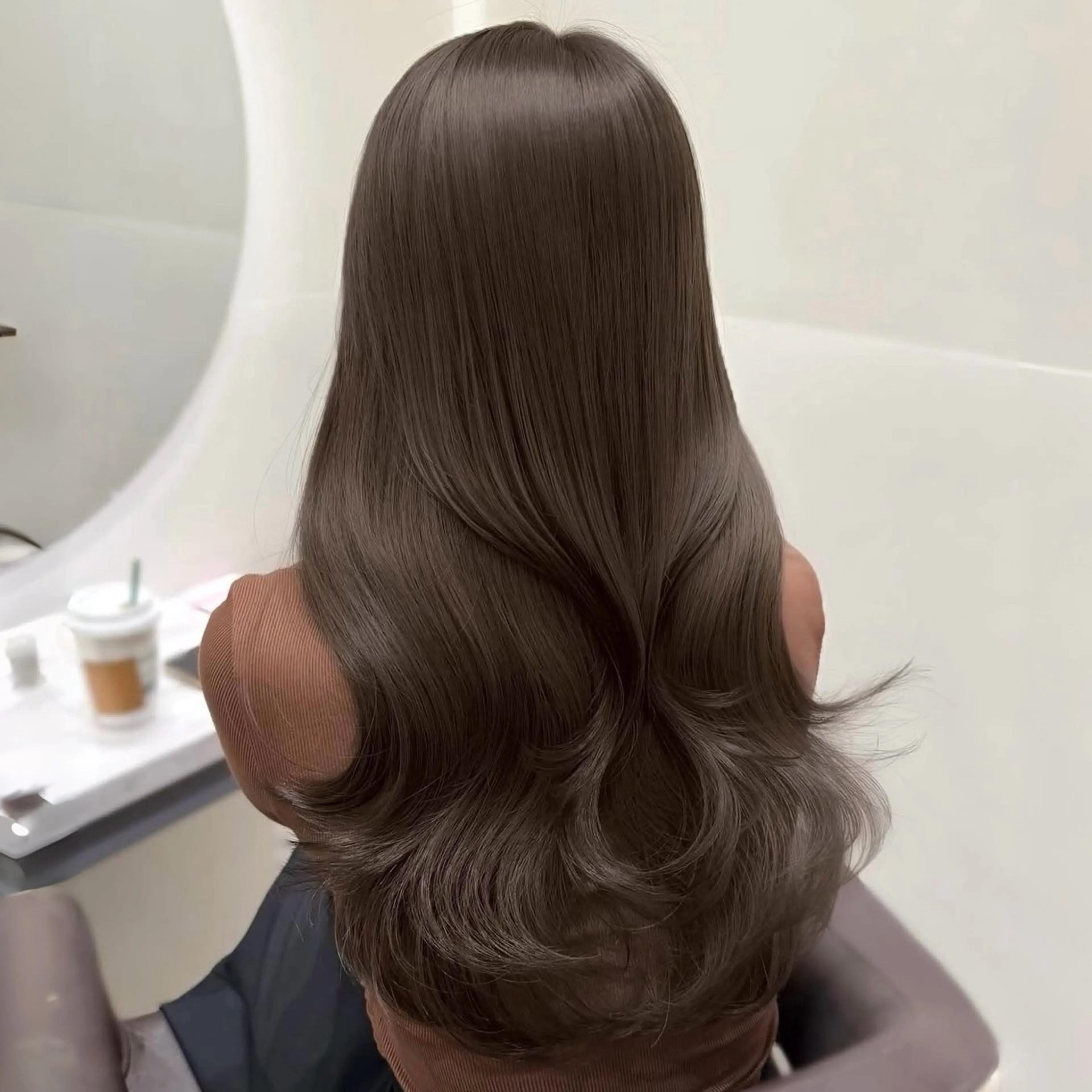 ロング カラー ブリーチ ケアカラー グレージュ レイヤーカット カット ヘアカラー トリートメント モテ韓国ヘア/ レイヤー🤍RIKAのヘアスタイル