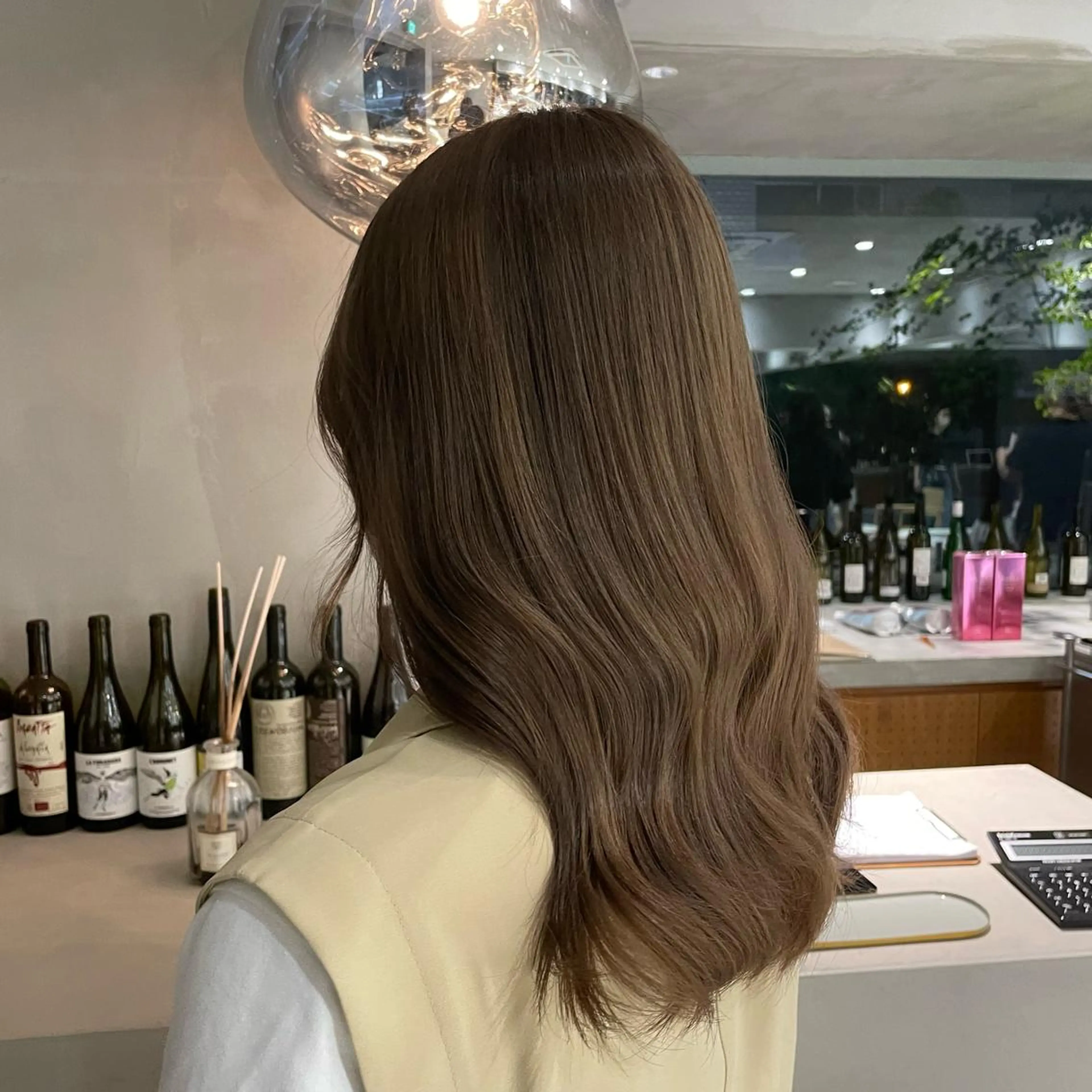 ミディアム カラー 後藤 香乃のヘアスタイル