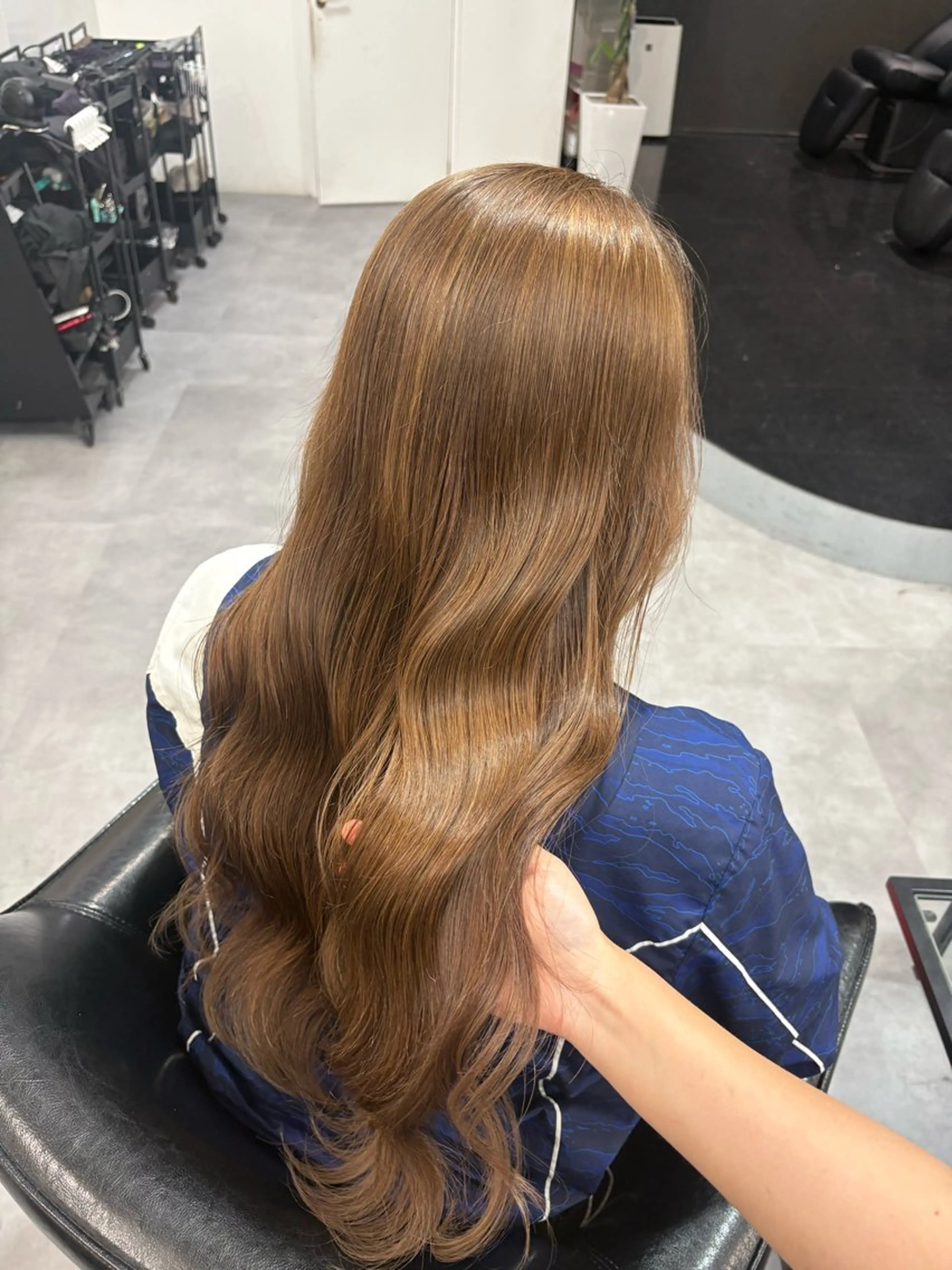 ロング カラー ベージュカラー 透明感カラー 當銘 花蓮のヘアスタイル