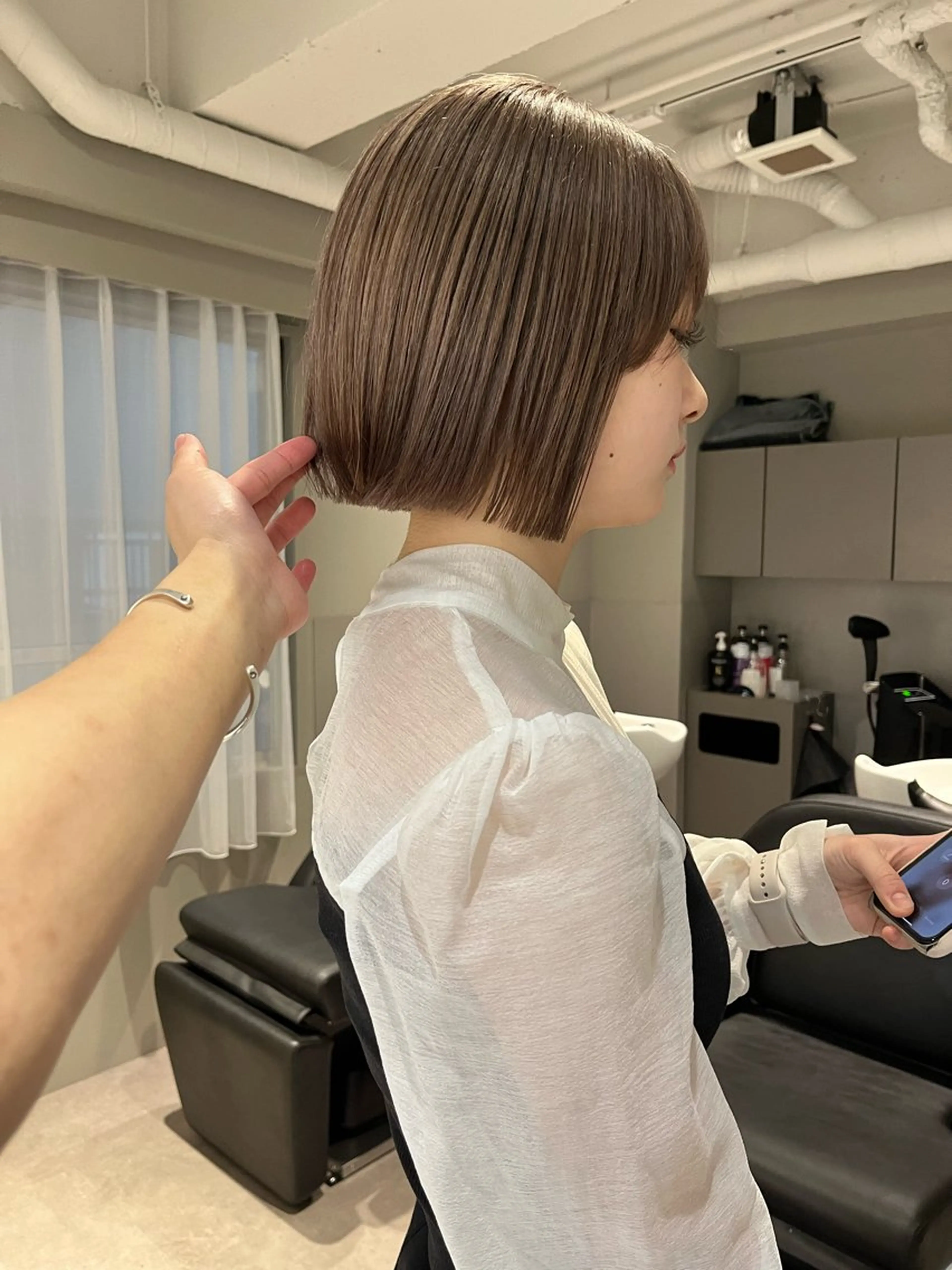 ショート ハイトーン/ ボブ 中村麟のヘアスタイル