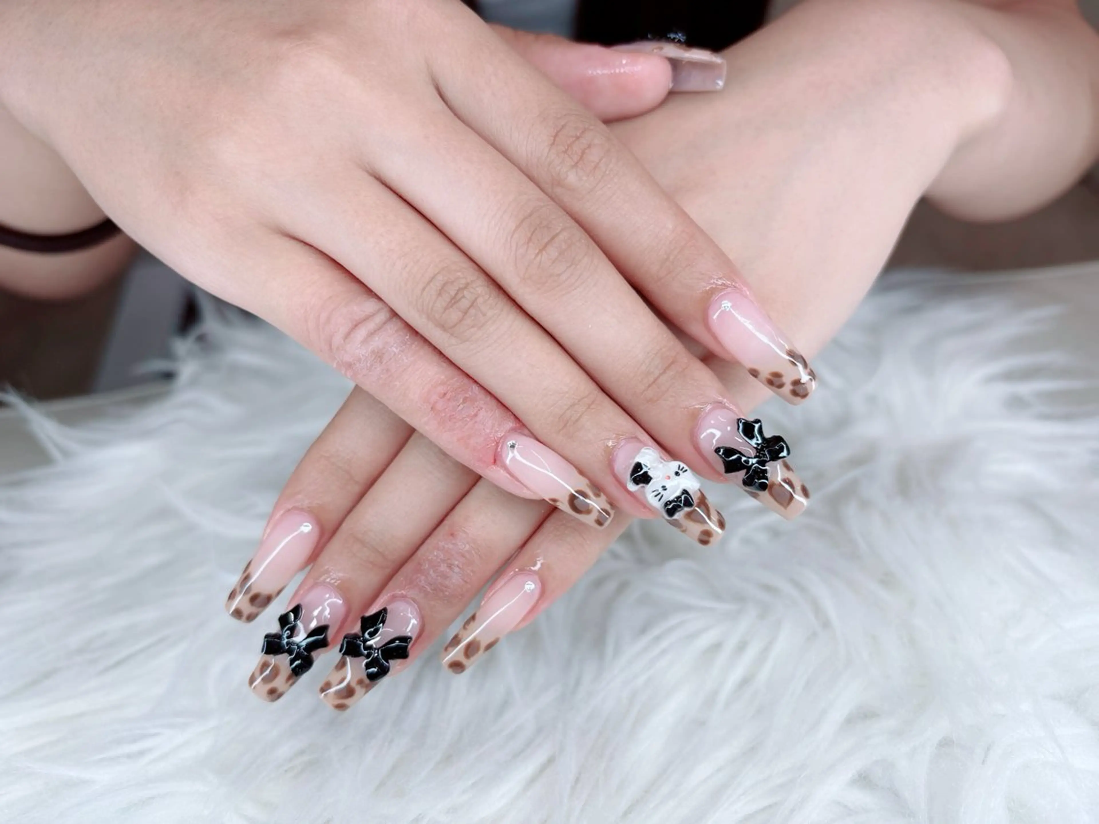 ネイル オーロラネイル ブルー チークネイル フットネイル フレンチネイル Haru Kaori 渋谷のネイルデザイン