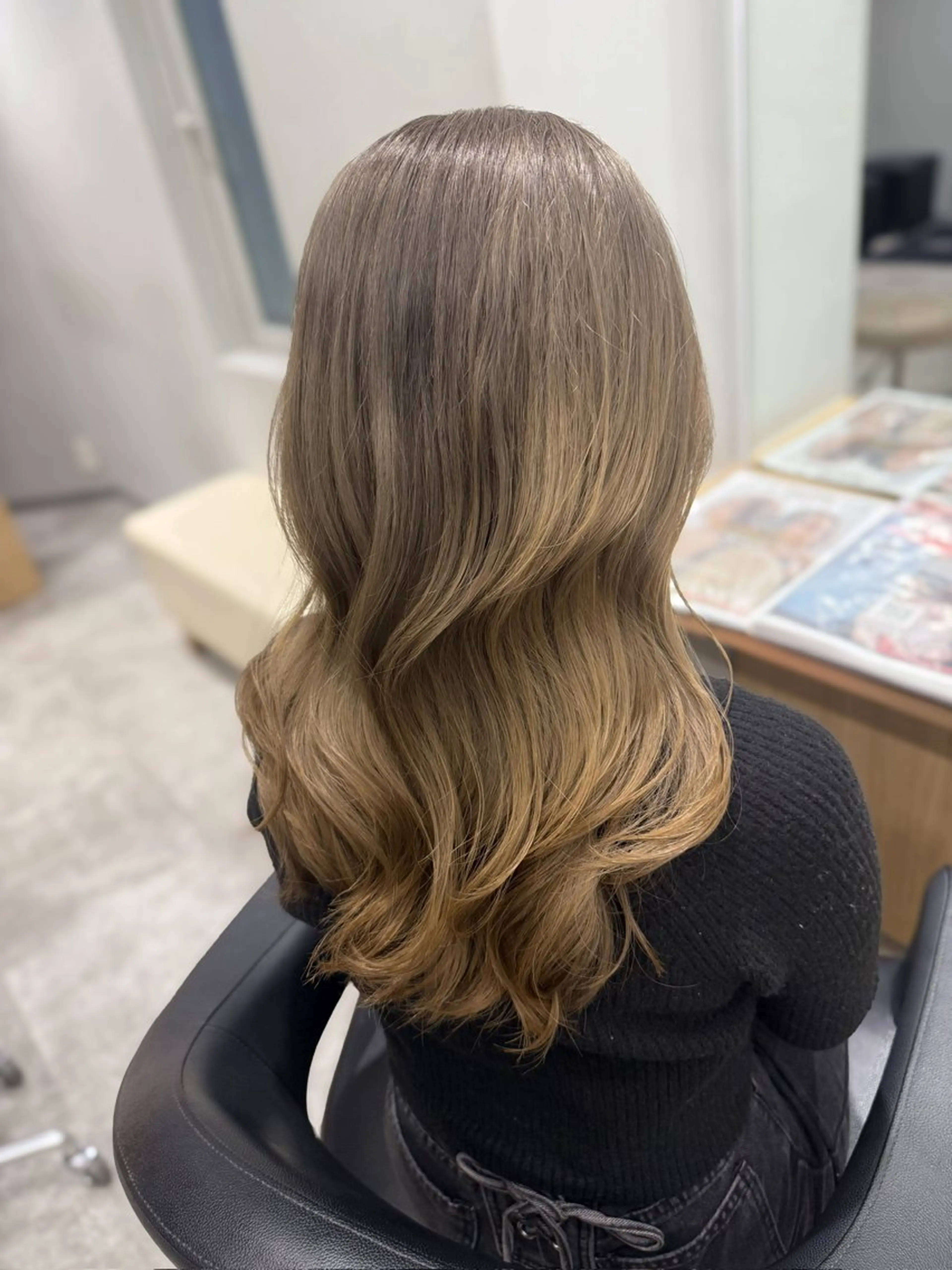 ロング カラー ヘアカラー トリートメント 巻ける髪質改善🫧ハ イライト/永田汰伊智のヘアスタイル