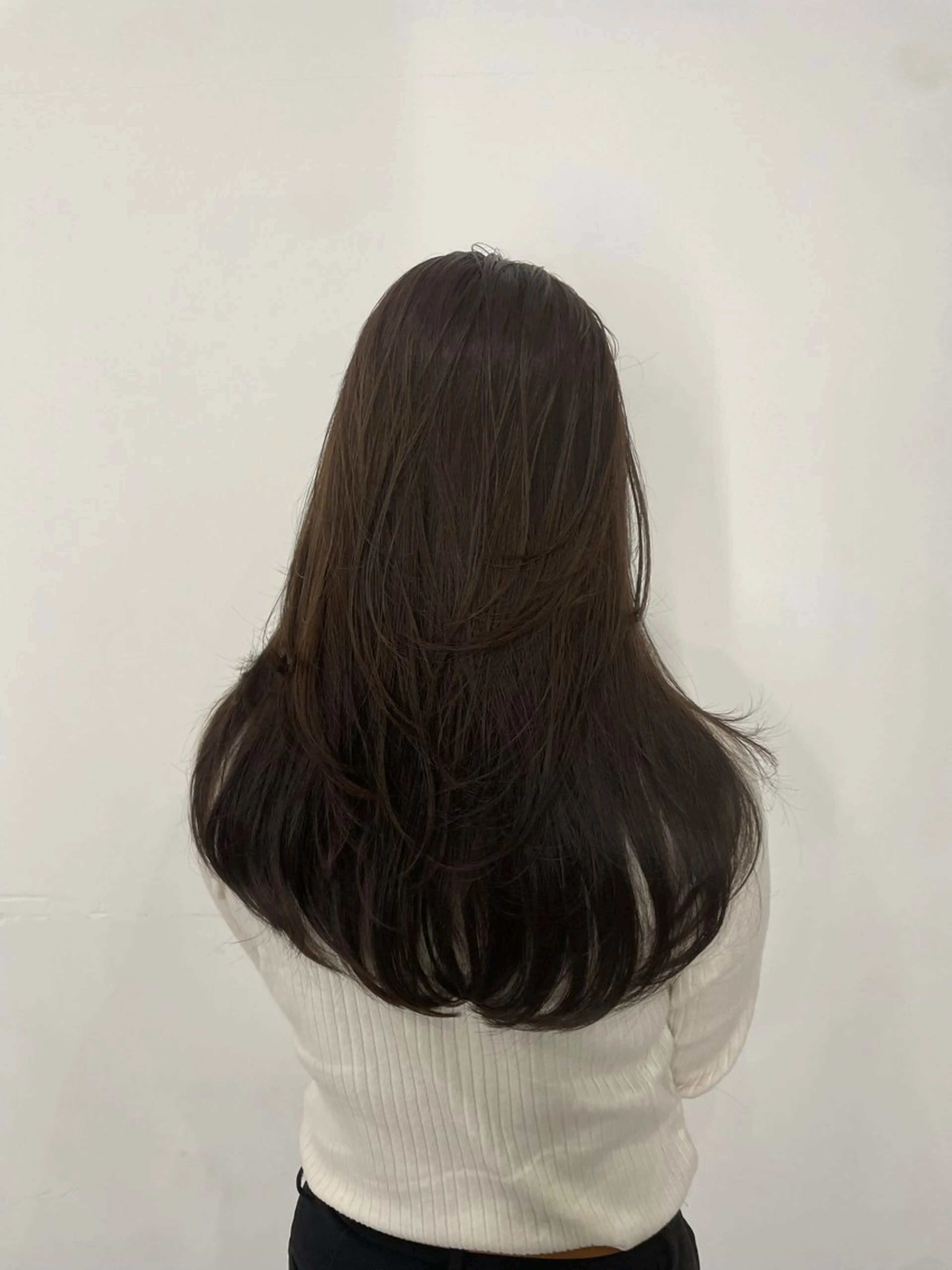 セミロング レイヤーカット 艶カラー✨レイヤー 𝐚𝐲𝐚𝐤𝐚のヘアスタイル