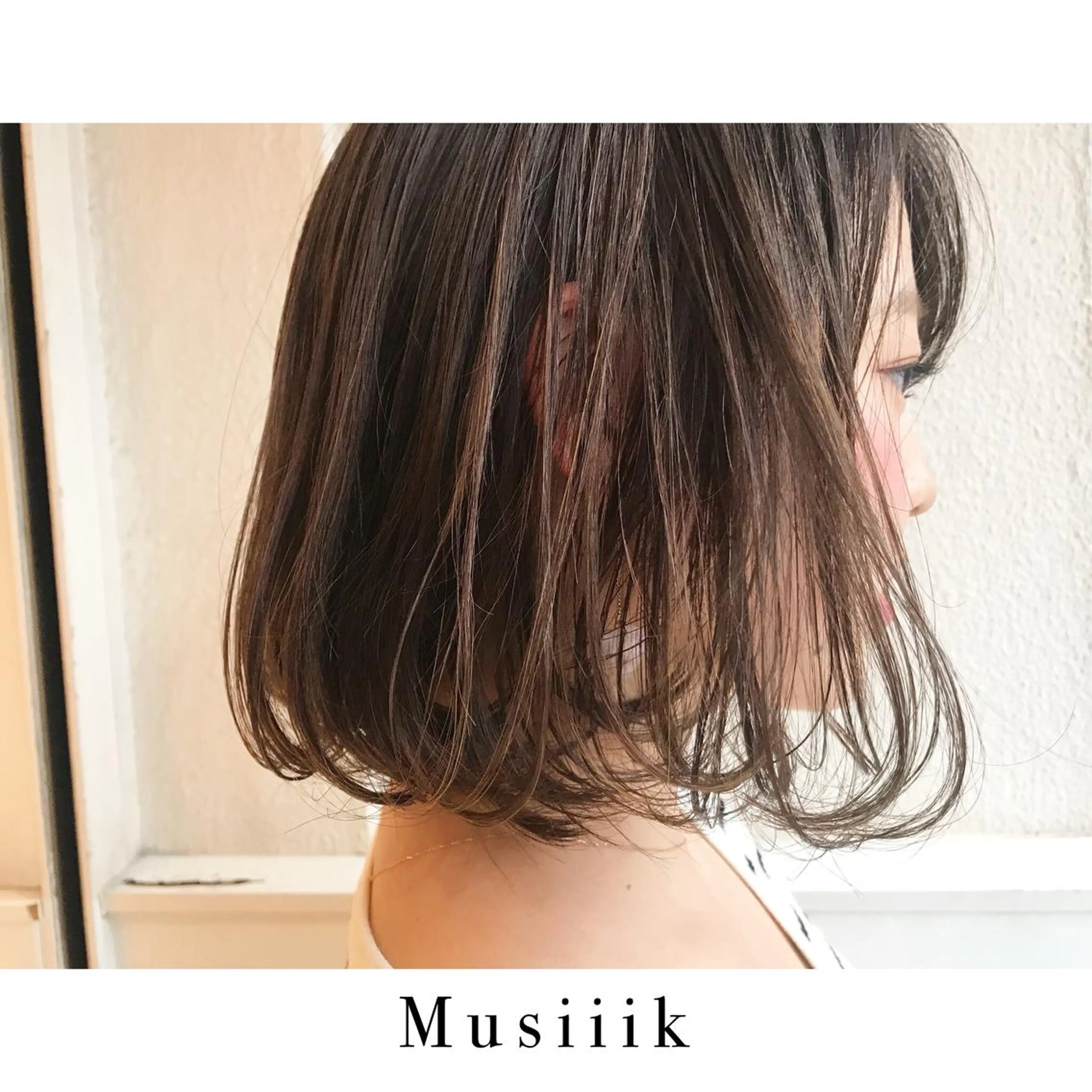 ショート カラー アッシュ ブラウンカラー ダークブラウン ハイライトカラー ハイライト カット Musiiik hairのヘアスタイル