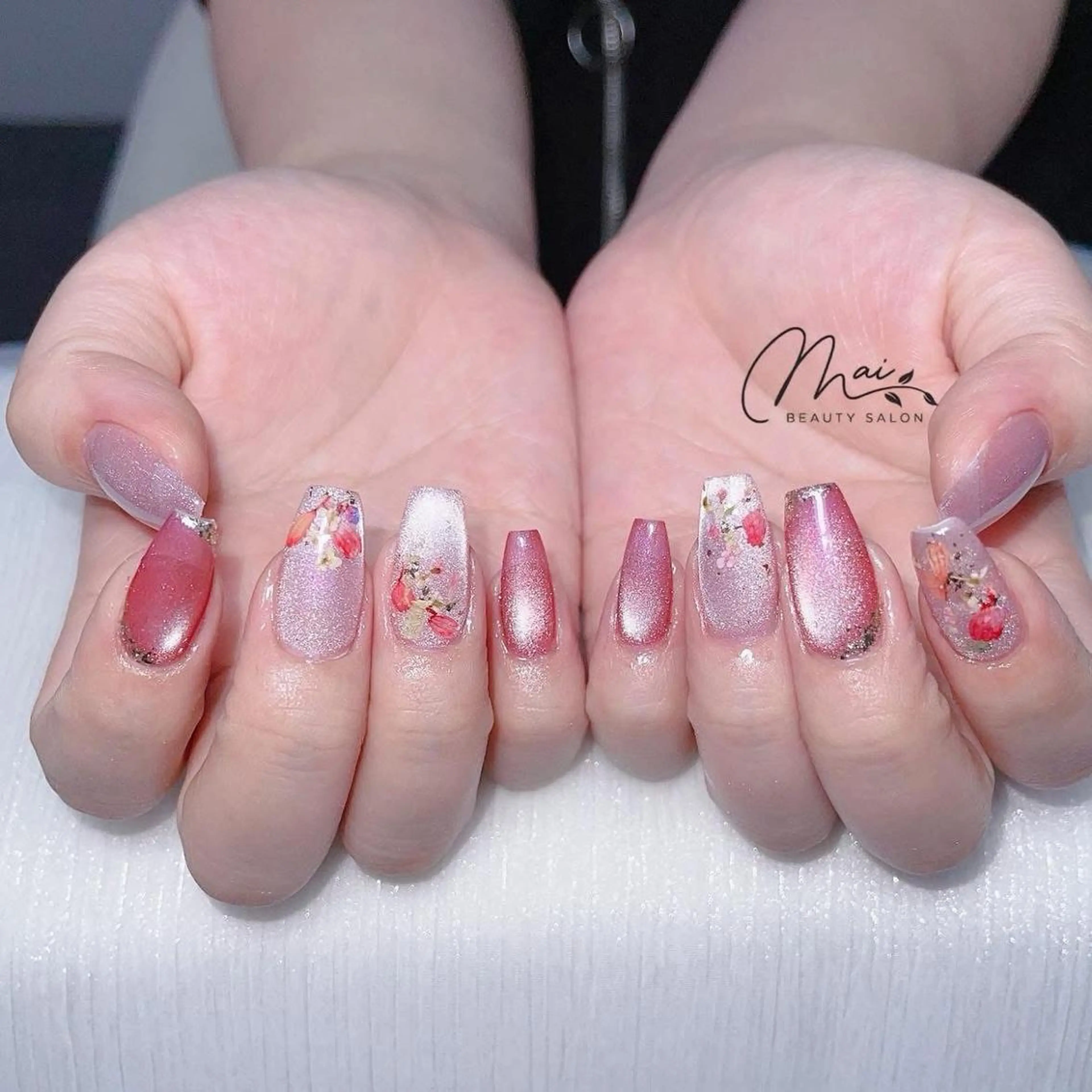 ネイル オーロラネイル チークネイル 長さ出し フラッシュネイル フットネイル MaiBeauty To  Toのネイルデザイン