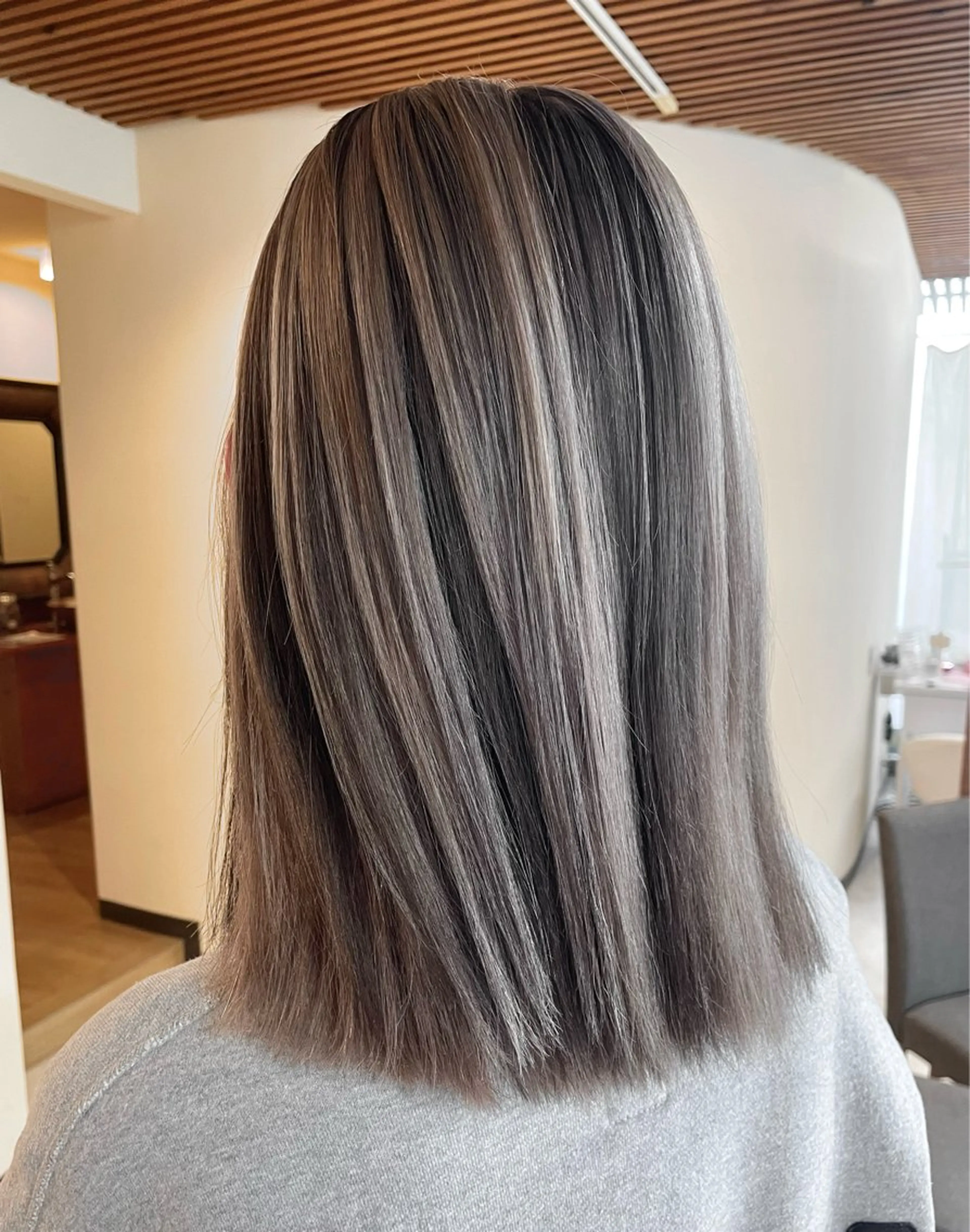 ミディアム 宮本 いぶきのヘアスタイル