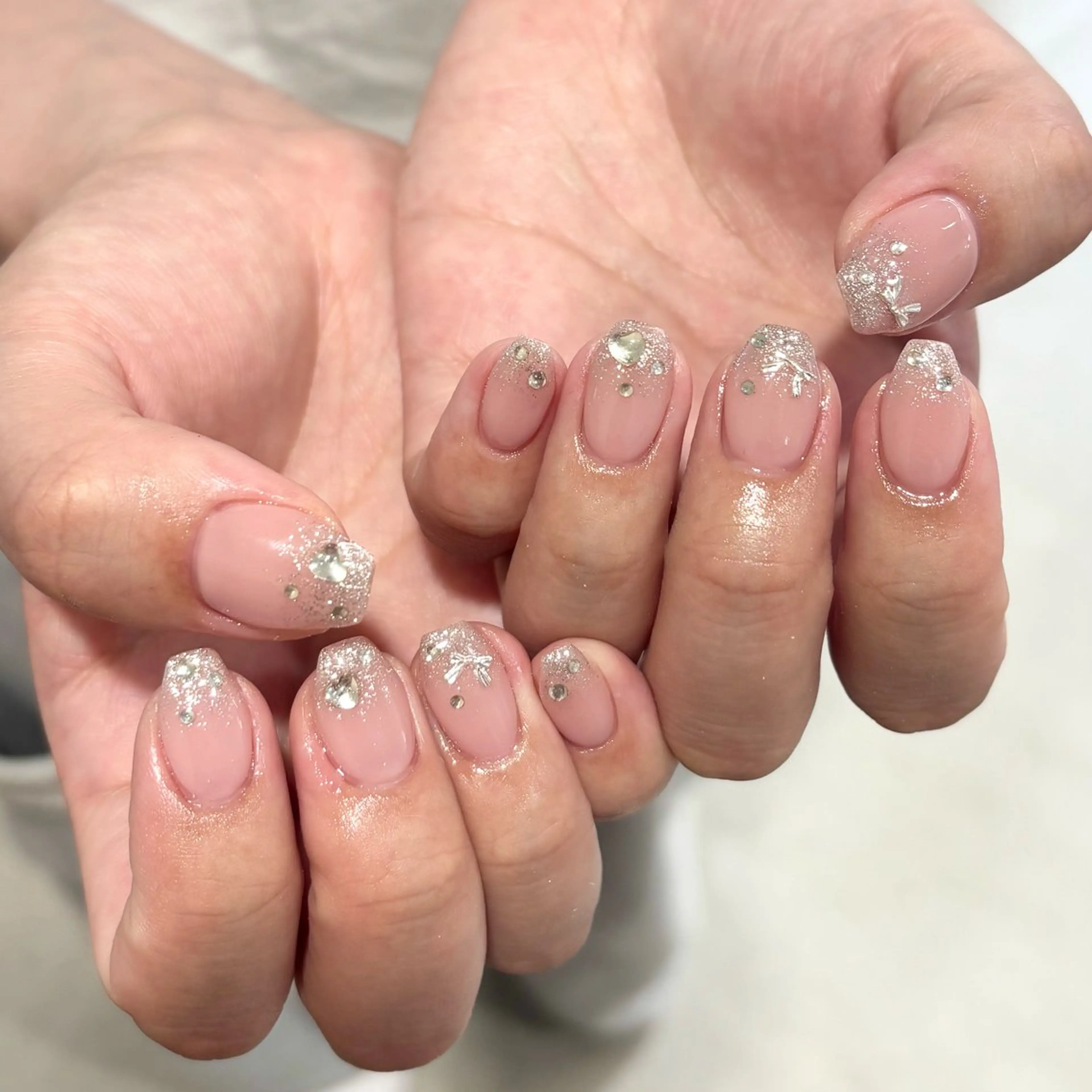 ネイル ガーリー ハート キラキラネイル 持ち込み ピンク モデル様募集中♡ Kokomi🍮のネイルデザイン