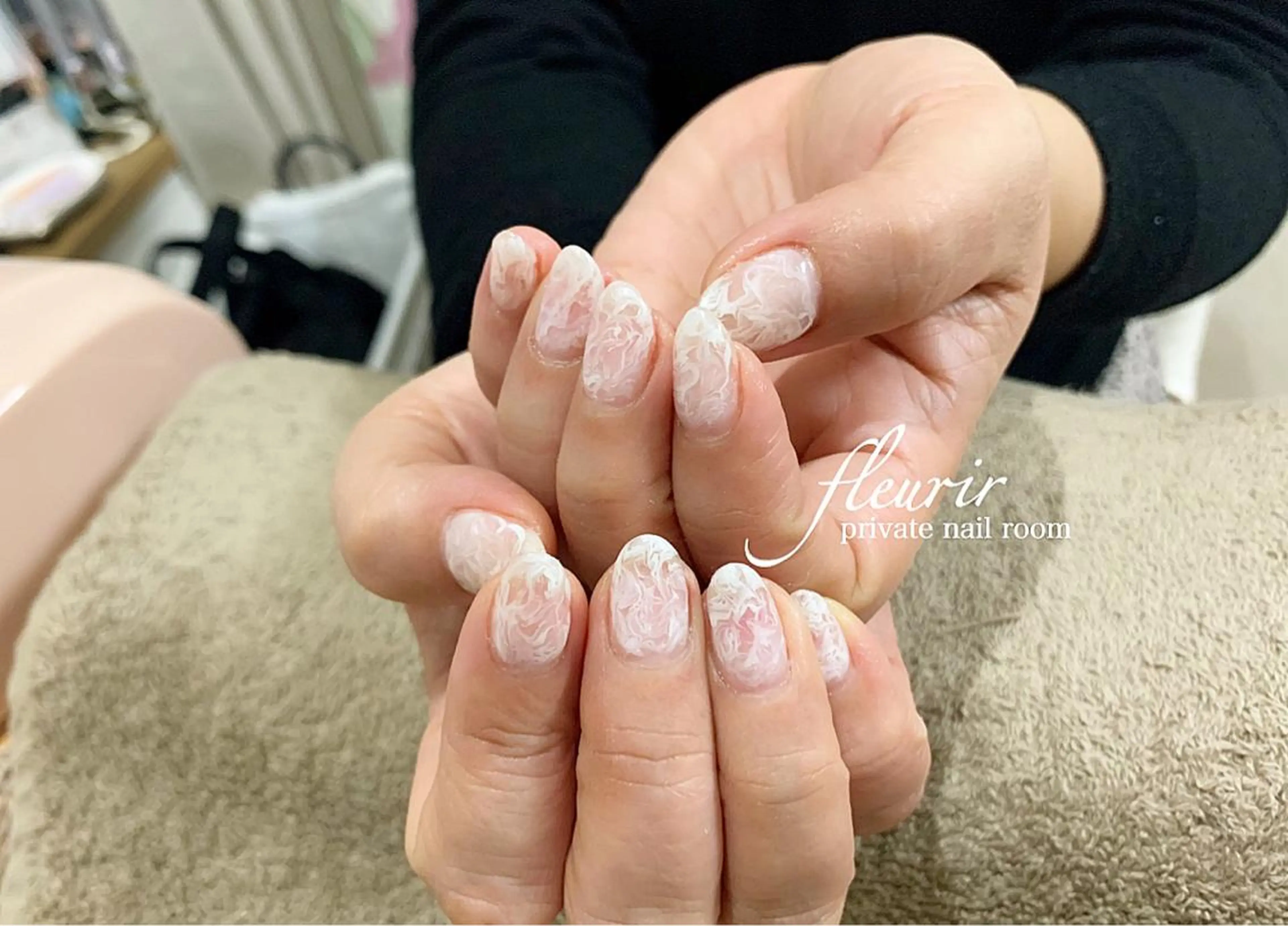 ネイル クリアネイル 大理石ネイル(マーブル) フルリール 【プライベートサロンのネイルデザイン