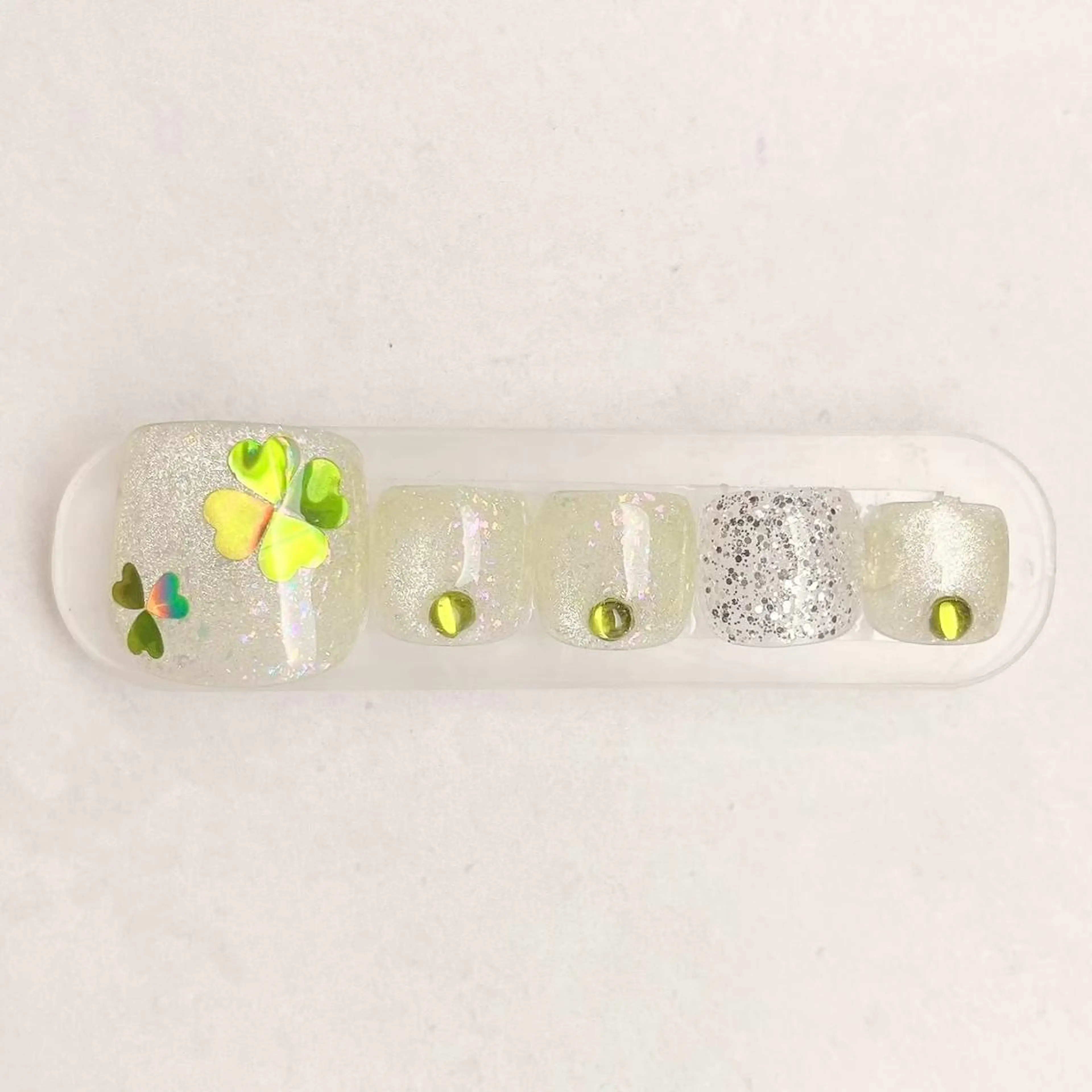 ネイル 丹羽 絵梨花のネイルデザイン