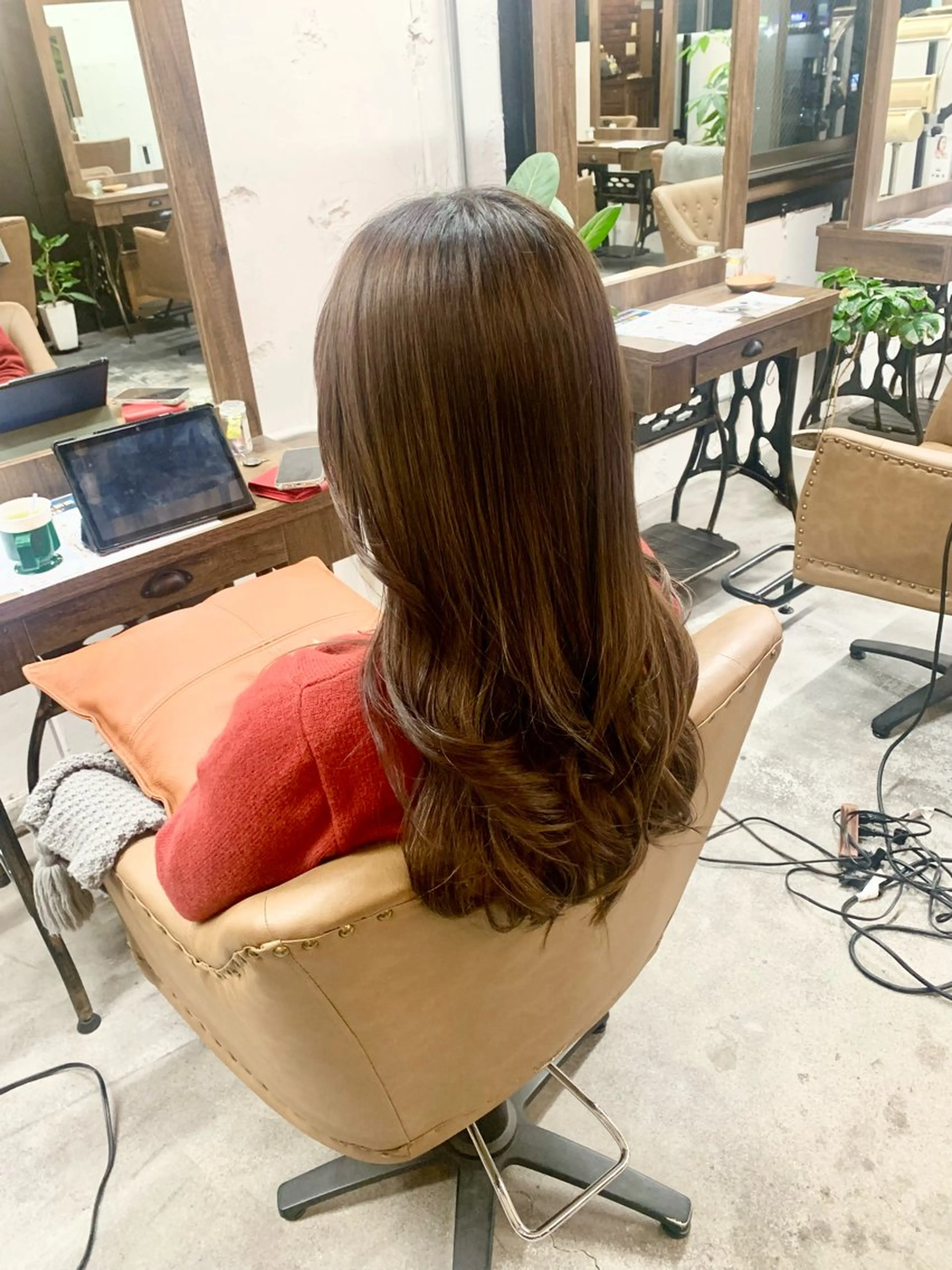 ロング 古川 絵美のヘアスタイル