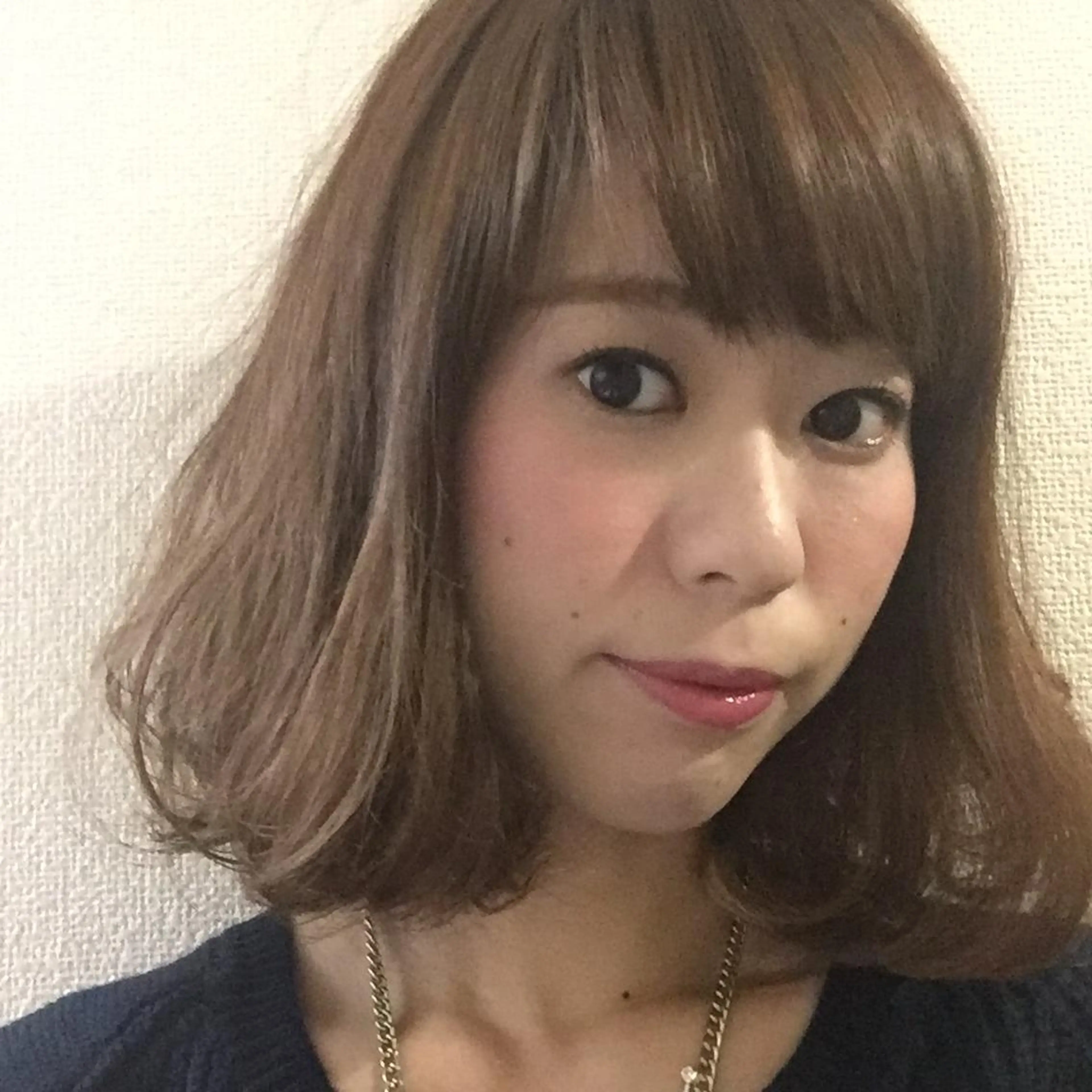 ミディアム 青木 ありさのヘアスタイル
