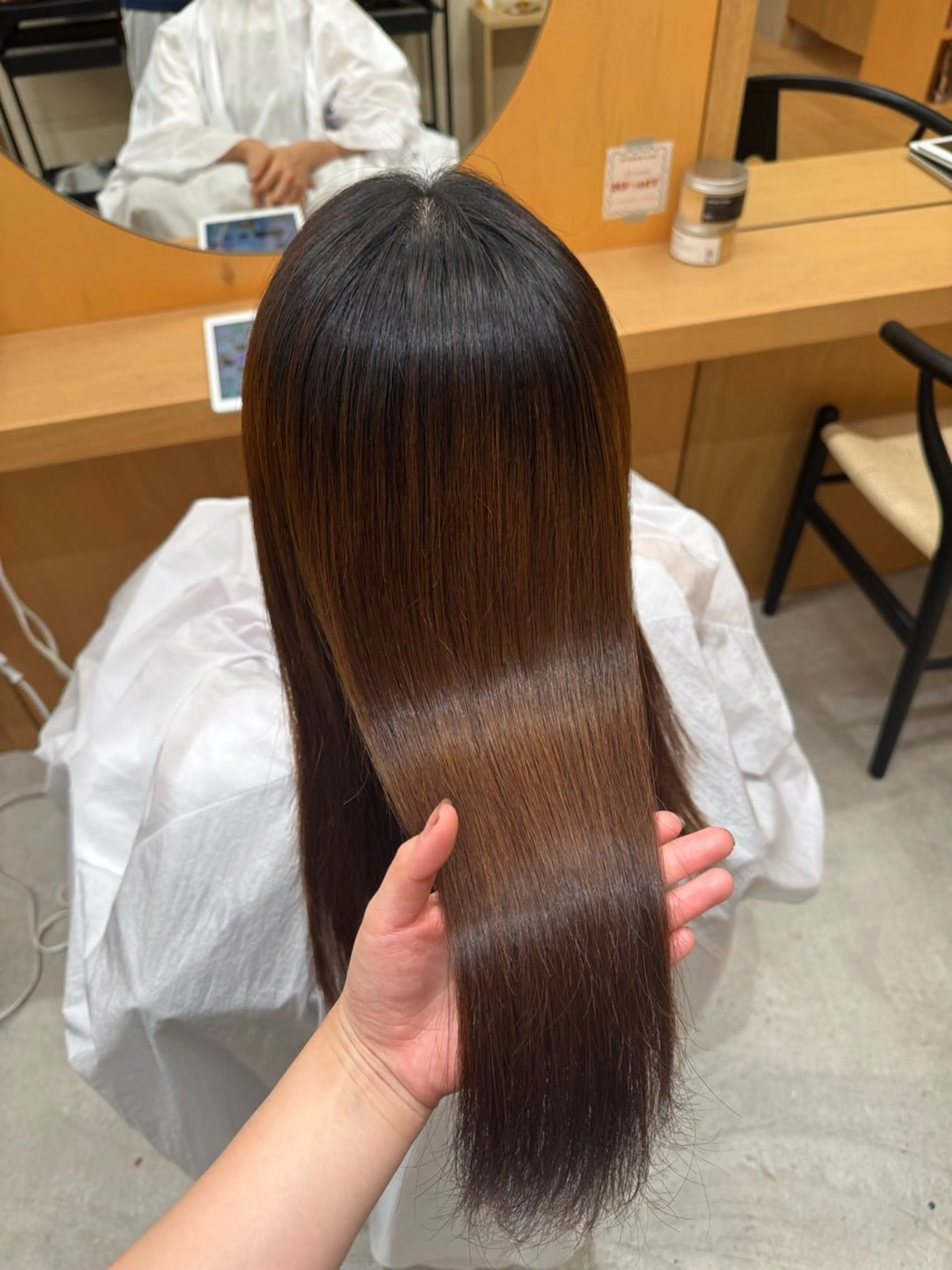 セミロング カラー パーマ 縮毛矯正 hina 🛋️ブリーチカラーのヘアスタイル