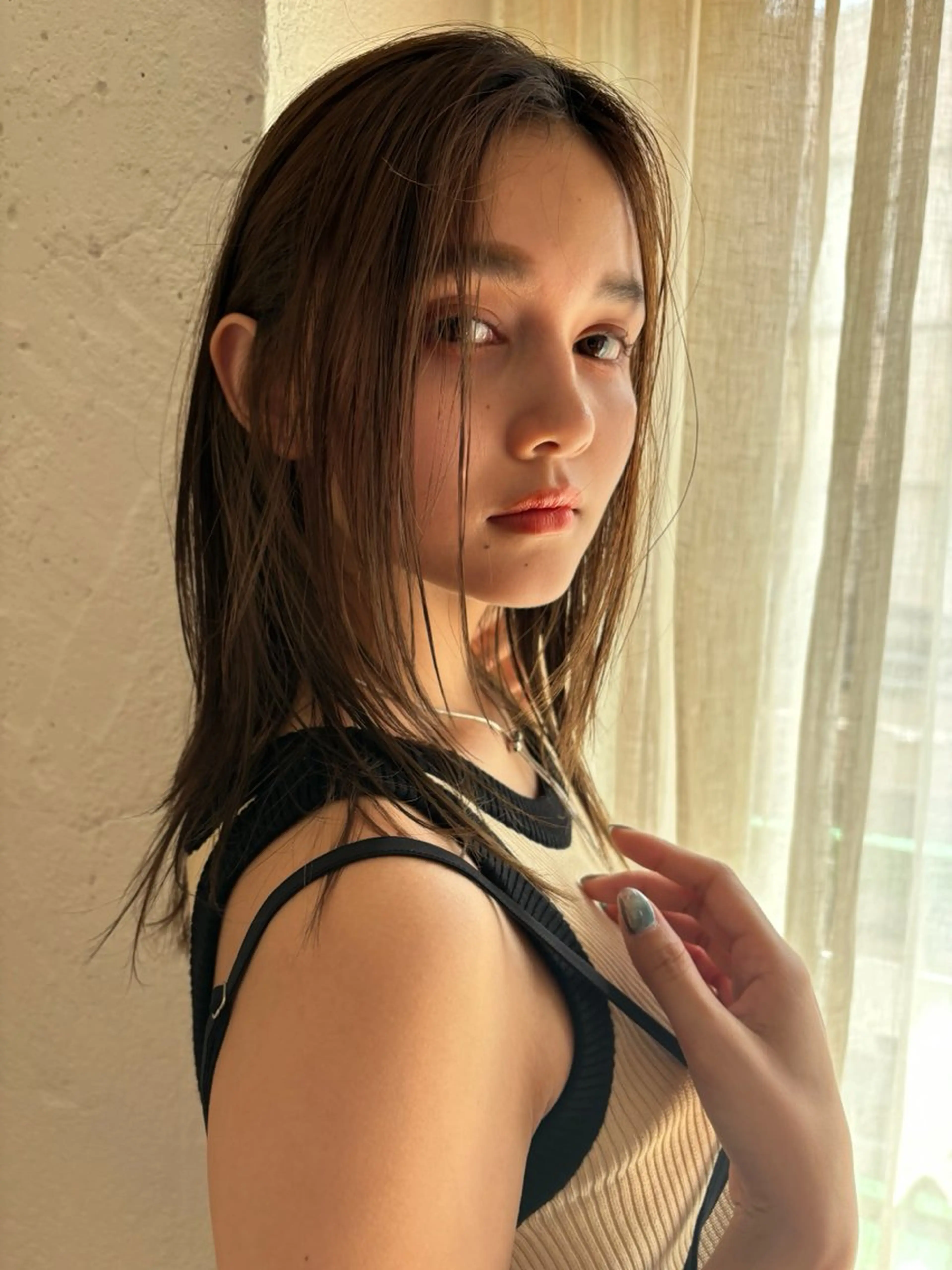 セミロング カラー 曲がる縮毛矯正 バレイヤージュ森田のヘアスタイル