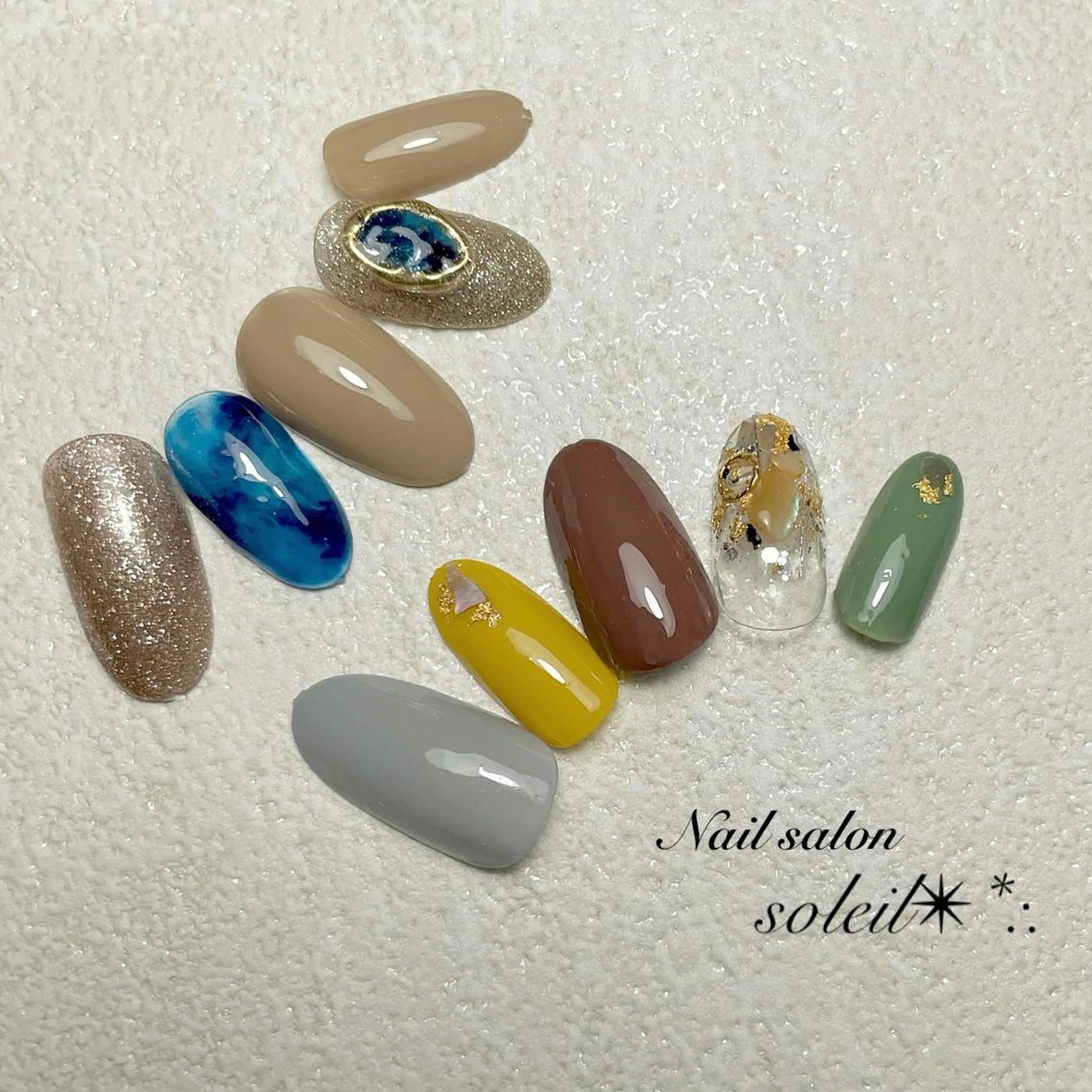 ネイル べっ甲ネイル ブルー ブラウン ジェルネイル ラメ(グリッター) 粟津 美紀のネイルデザイン