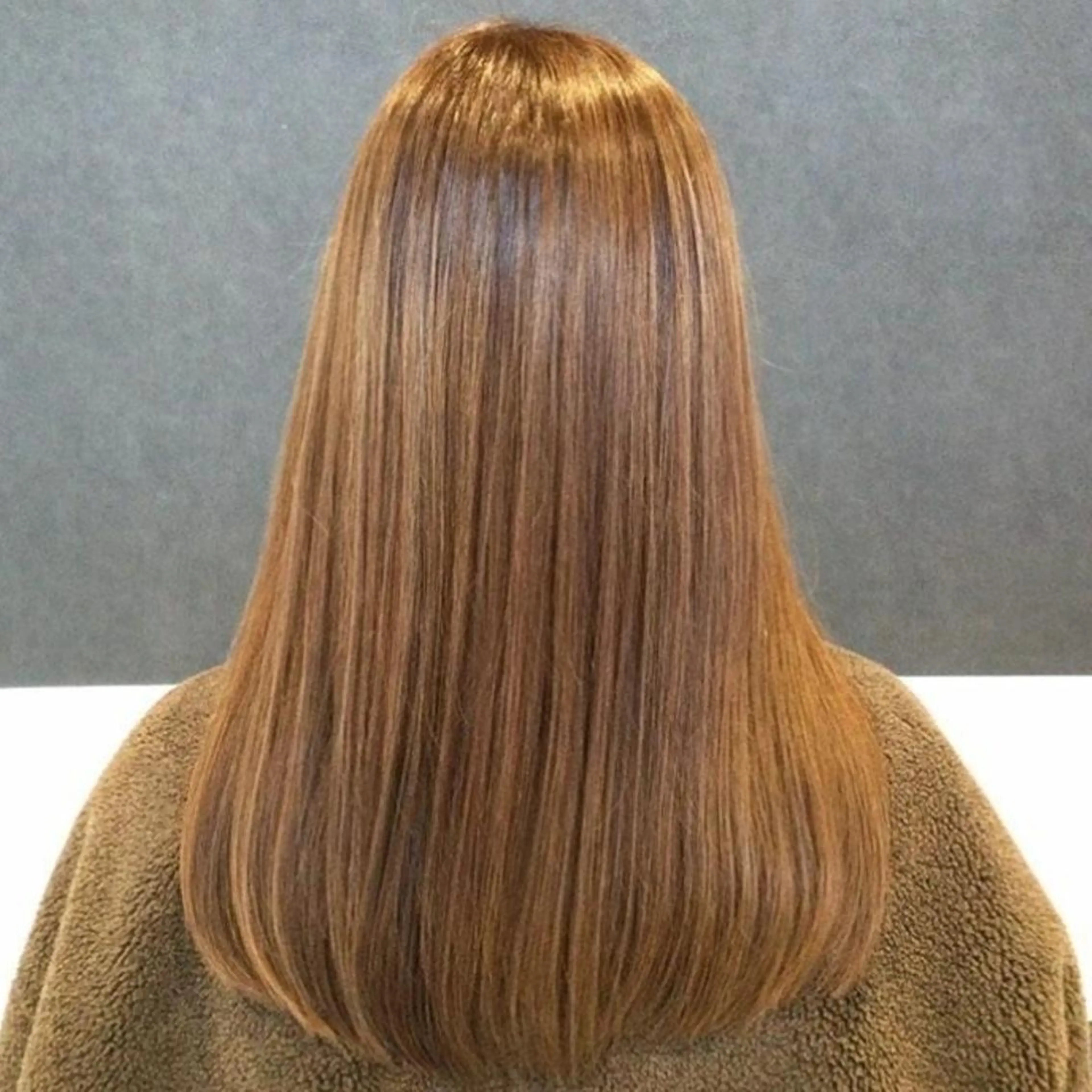 セミロング カラー ハイライトカラー ハイライト カット ヘアカラー ブリーチ/ヘアケア/ 艶髪/イギチハルのヘアスタイル