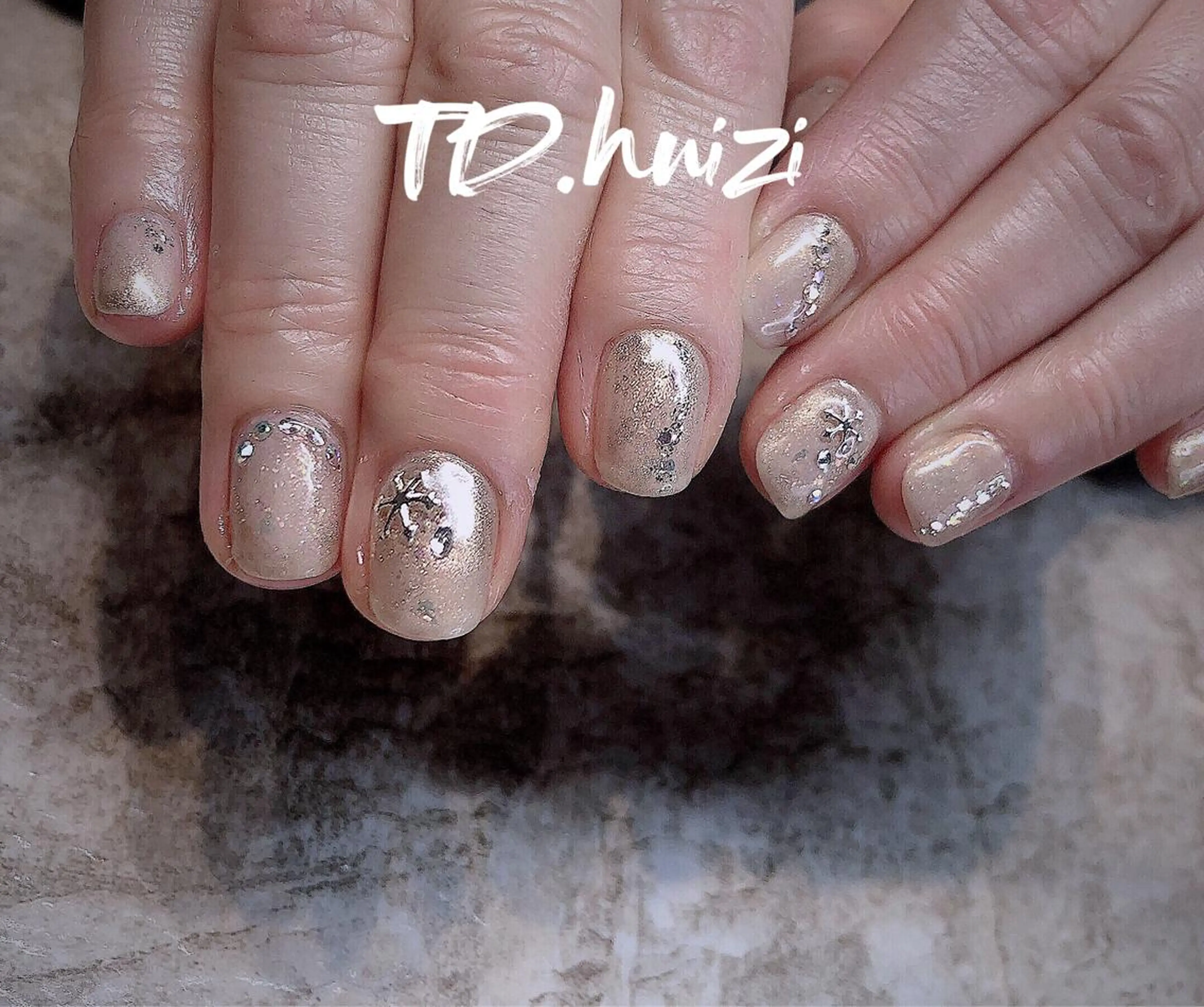 ショート めぐみのネイルサロン スタッフ練習のネイルデザイン