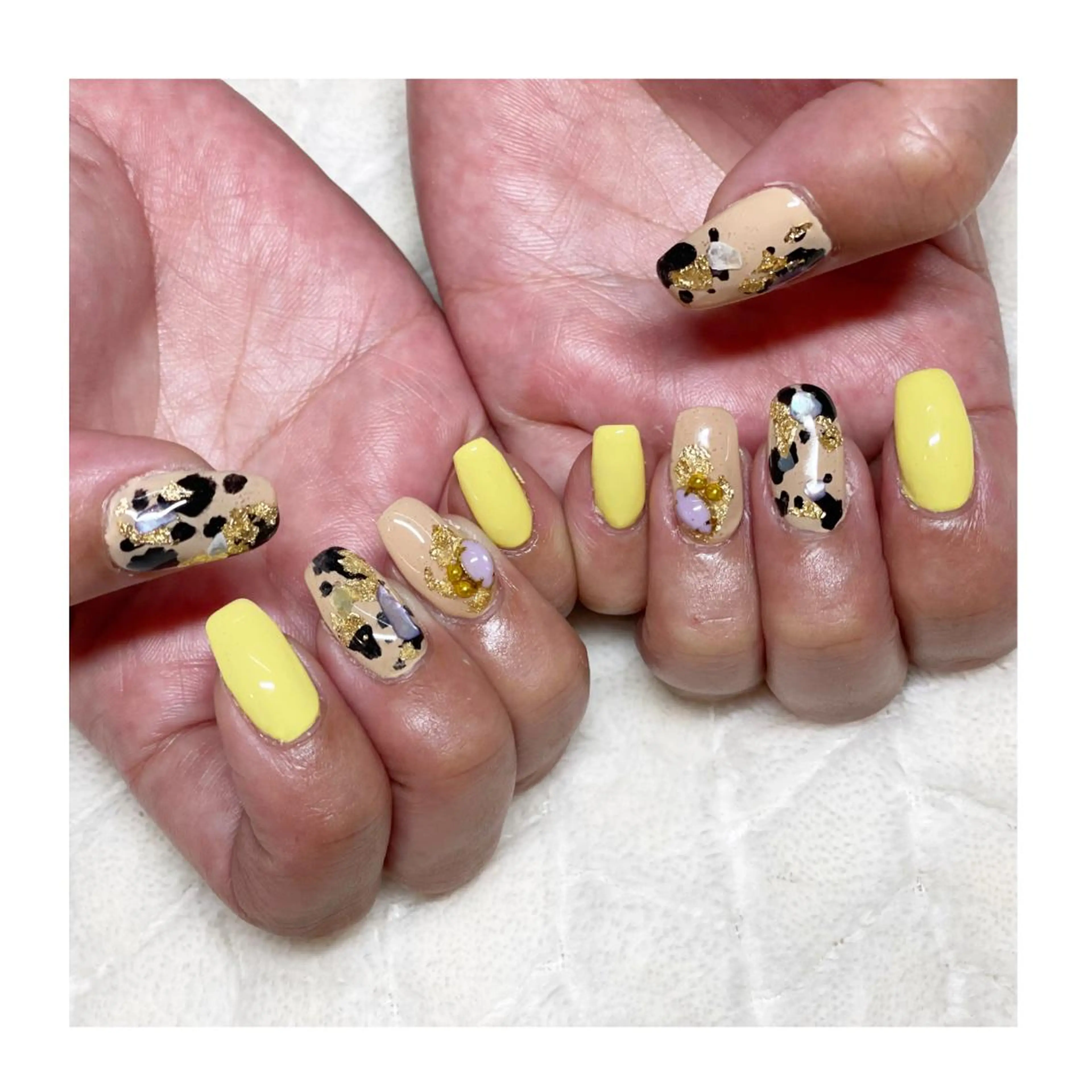 ネイル アニマル柄 ジェルネイル 黄色 ハンドネイル LaLa Peach 福岡のマツエク・マツパデザイン