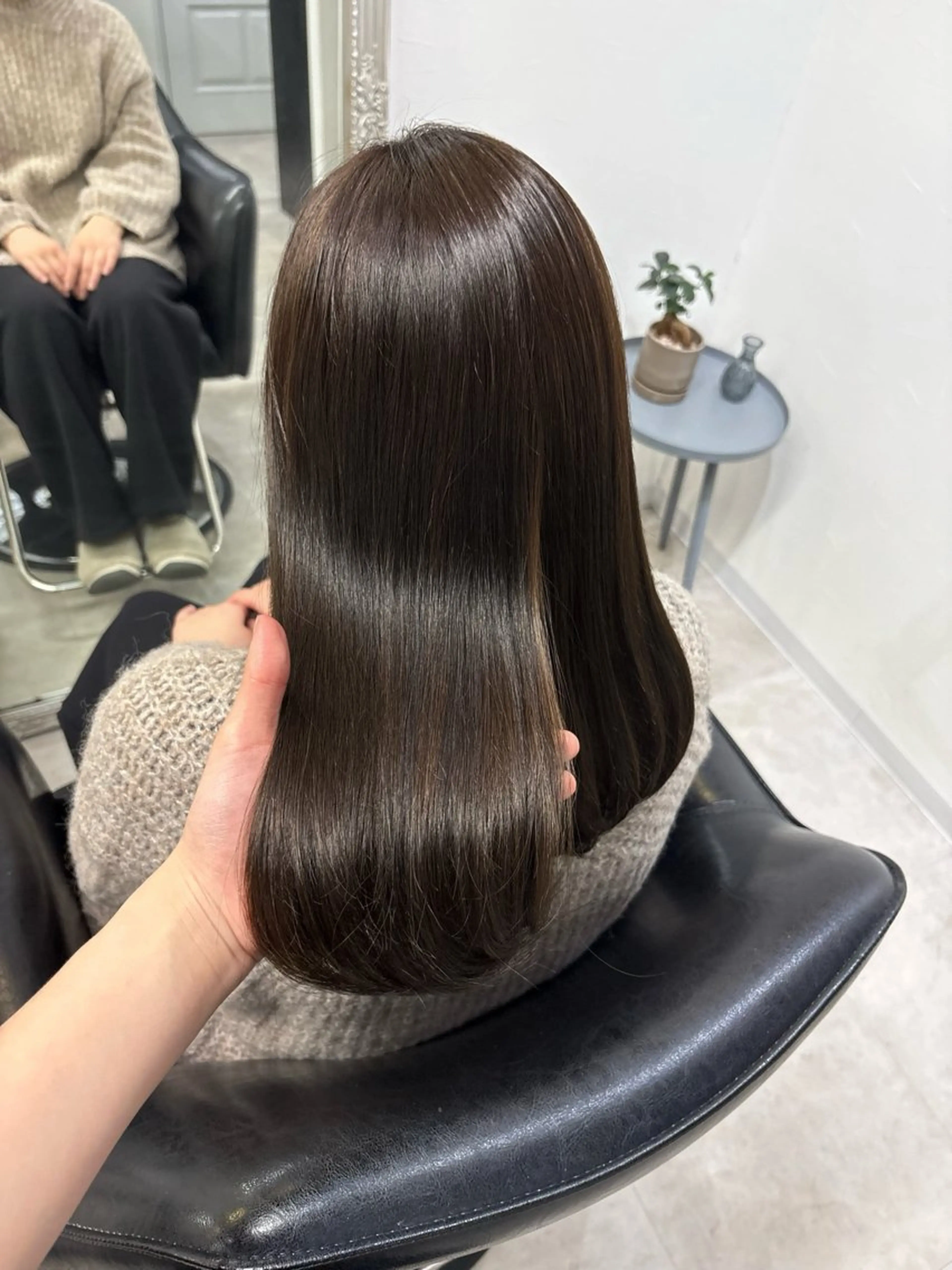 カラー 久志 梨花のヘアスタイル