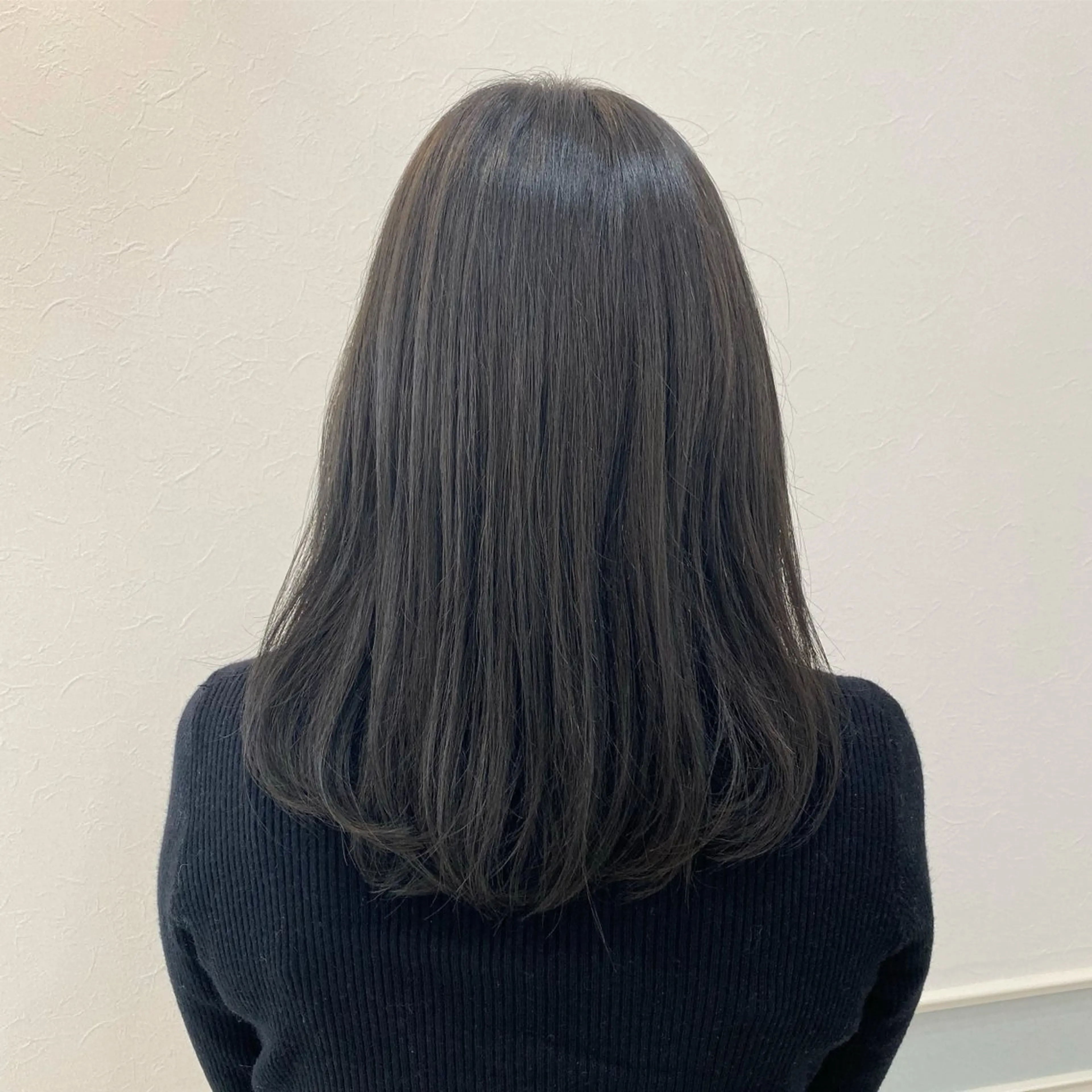 セミロング カラー 田村 奈緒美のヘアスタイル