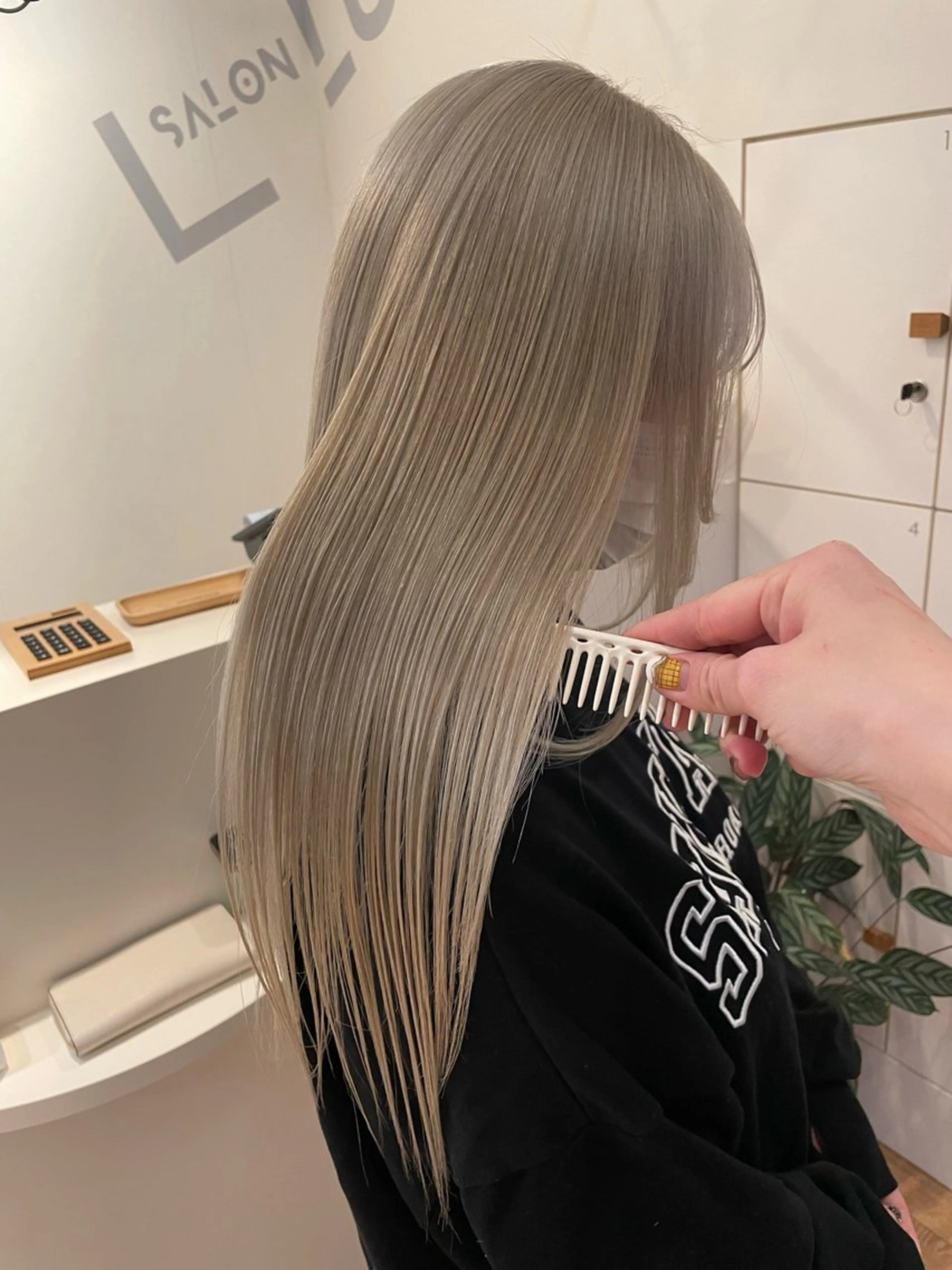 ロング カラー ブリーチ👩‍🦳/ ‪✂︎MANAMIのヘアスタイル