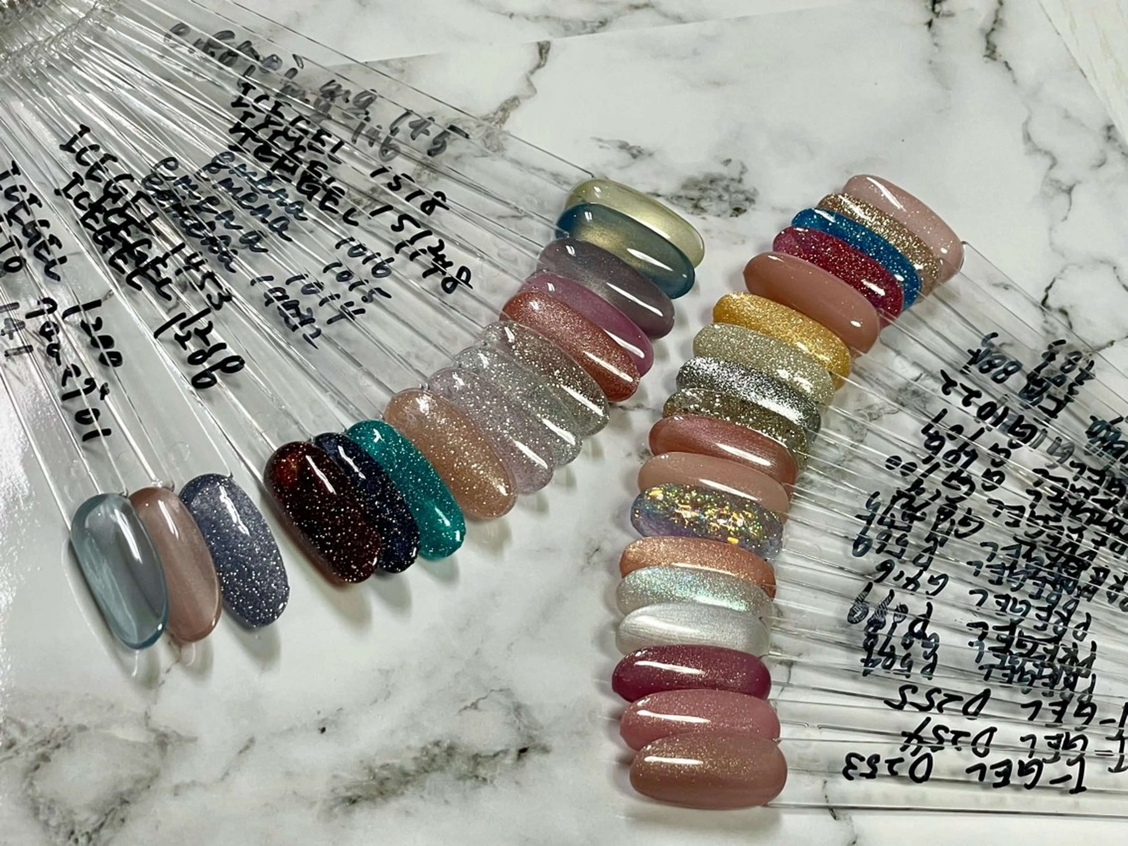 ネイル フラッシュネイル ラメ(グリッター) マグネットネイル sourian所属・sourian emiのネイルデザイン