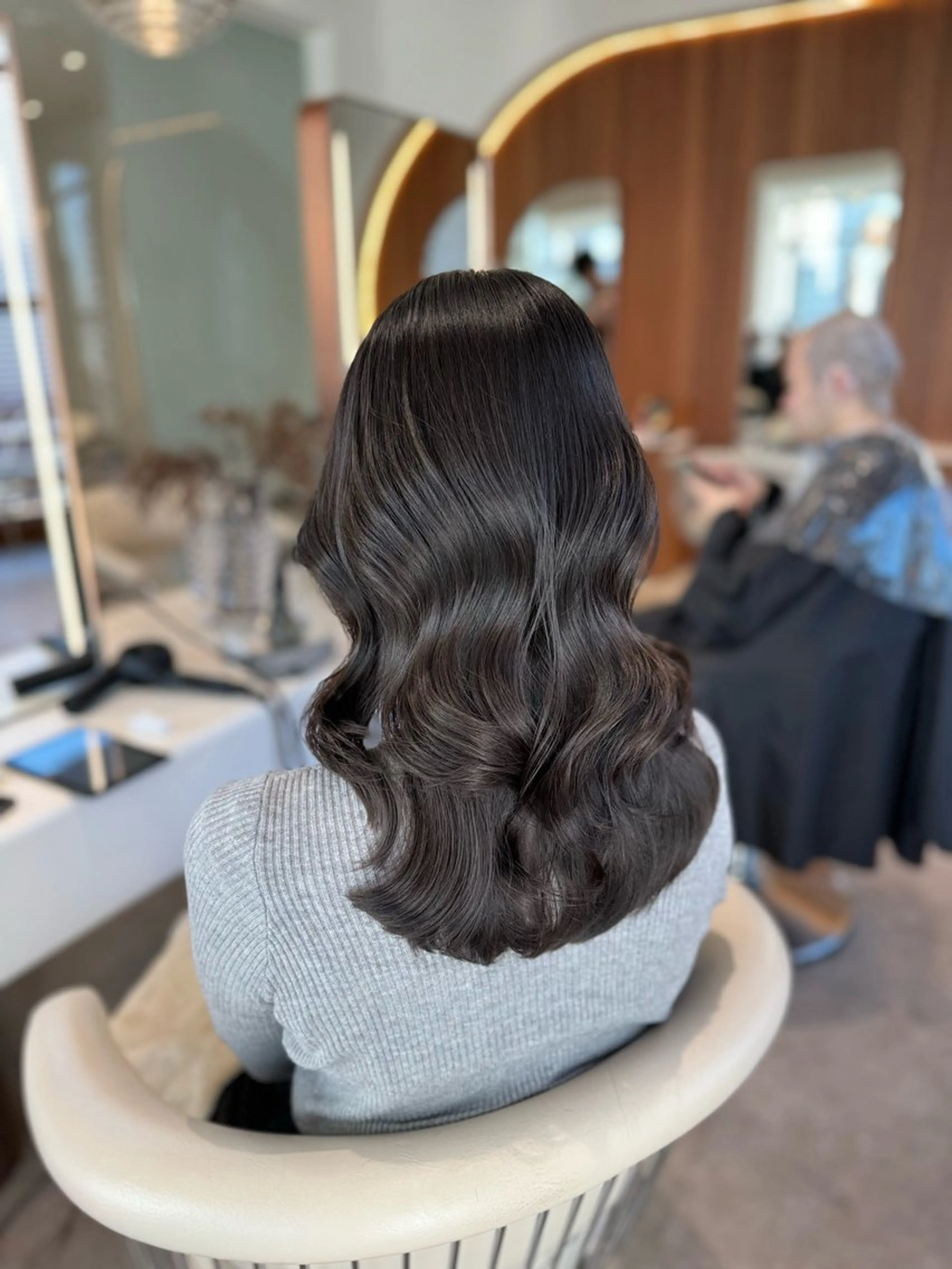 セミロング カラー ショコラグレージュ ダークグレー ダークグレージュ グレージュ 韓国風ヘア カット ヘアカラー トリートメント ヘアセット 韓国レイヤー🇰🇷 韓国研修◎渋谷カイトのヘアスタイル