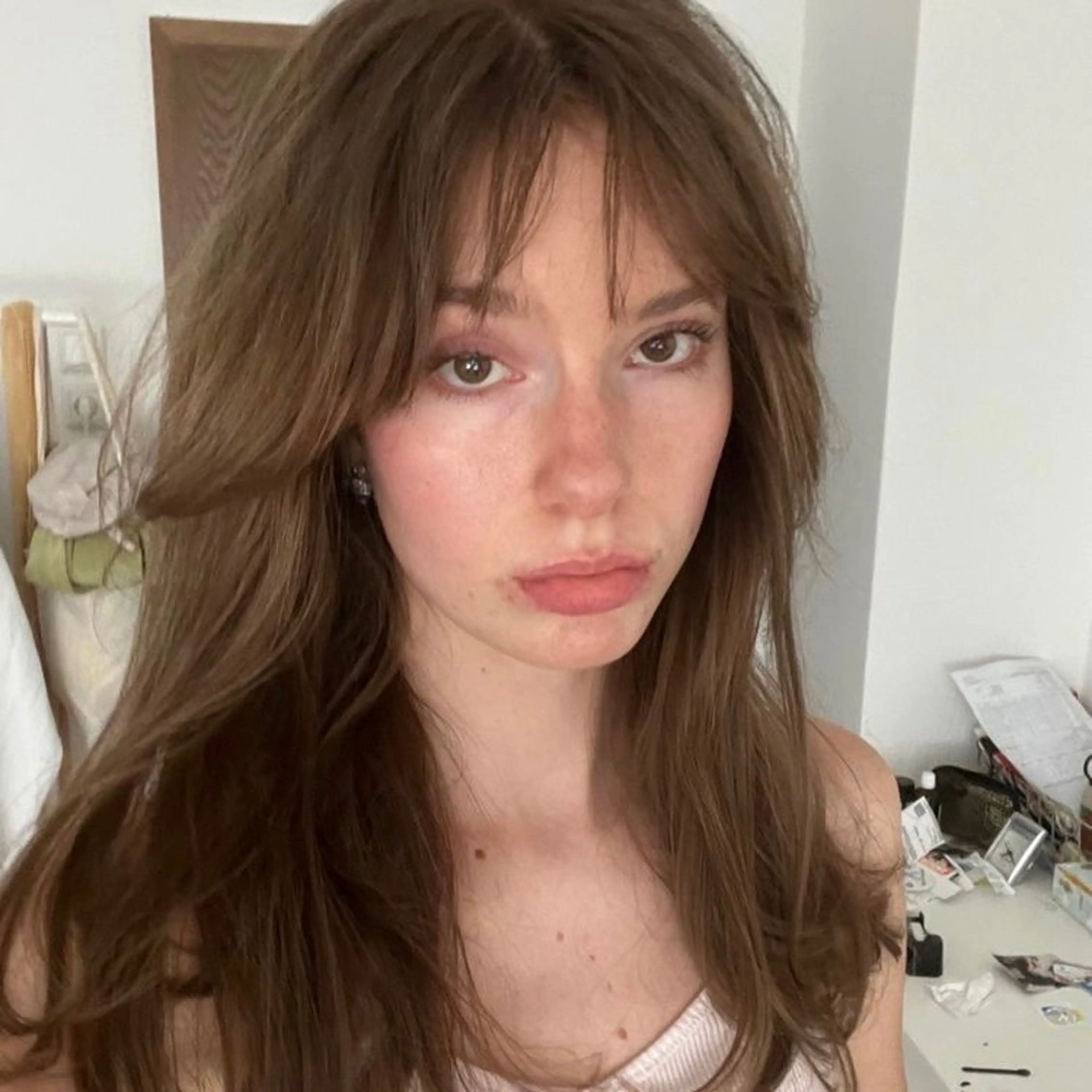 ミディアム カラー ベージュカラー ブリーチ ケアブリーチ 透明感カラー ダブルカラー ヘアカラー トリートメント nonoka オリーブ/レイヤーのヘアスタイル