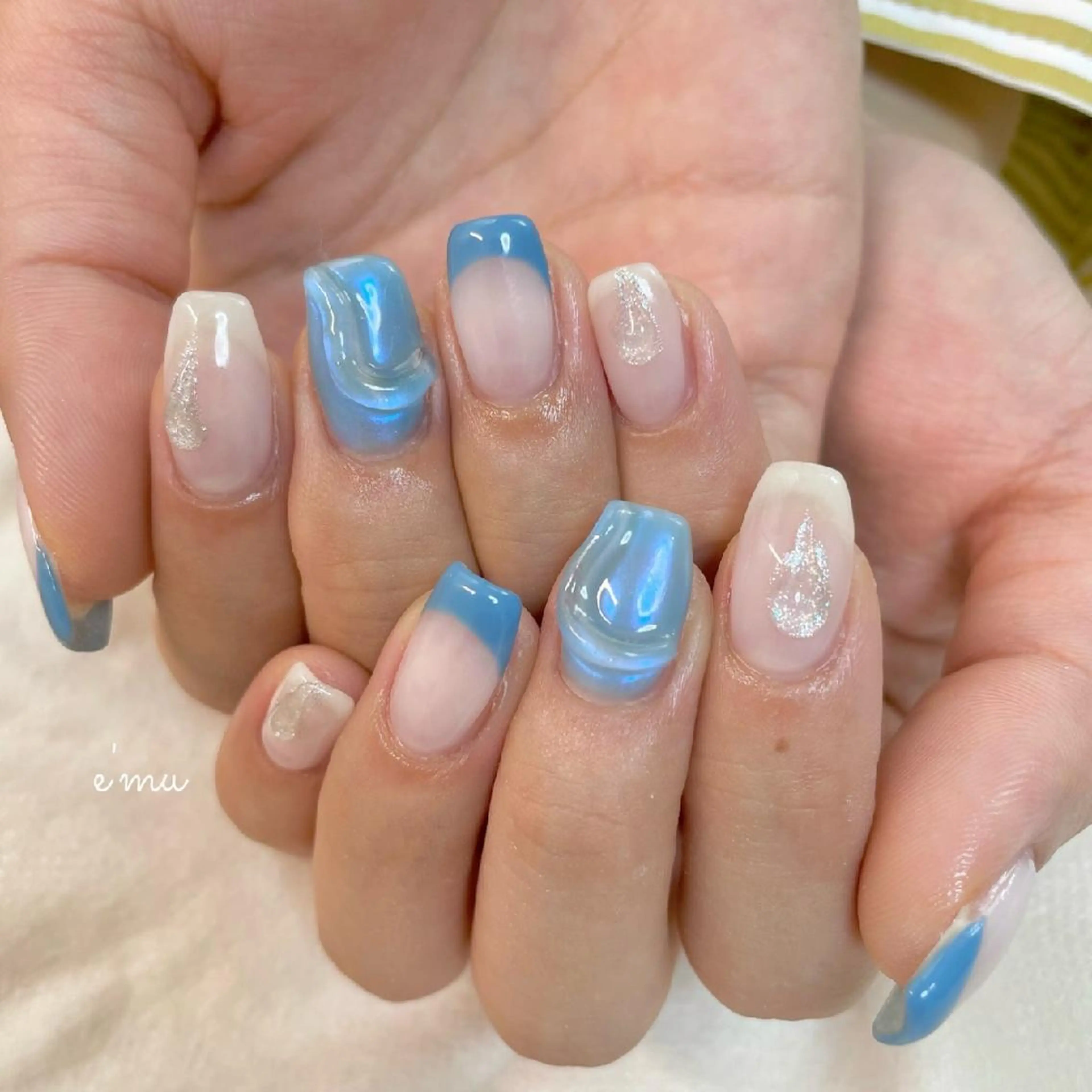 ネイル ブルー フレンチネイル ニュアンスネイル nail salon e'mu💐のネイルデザイン