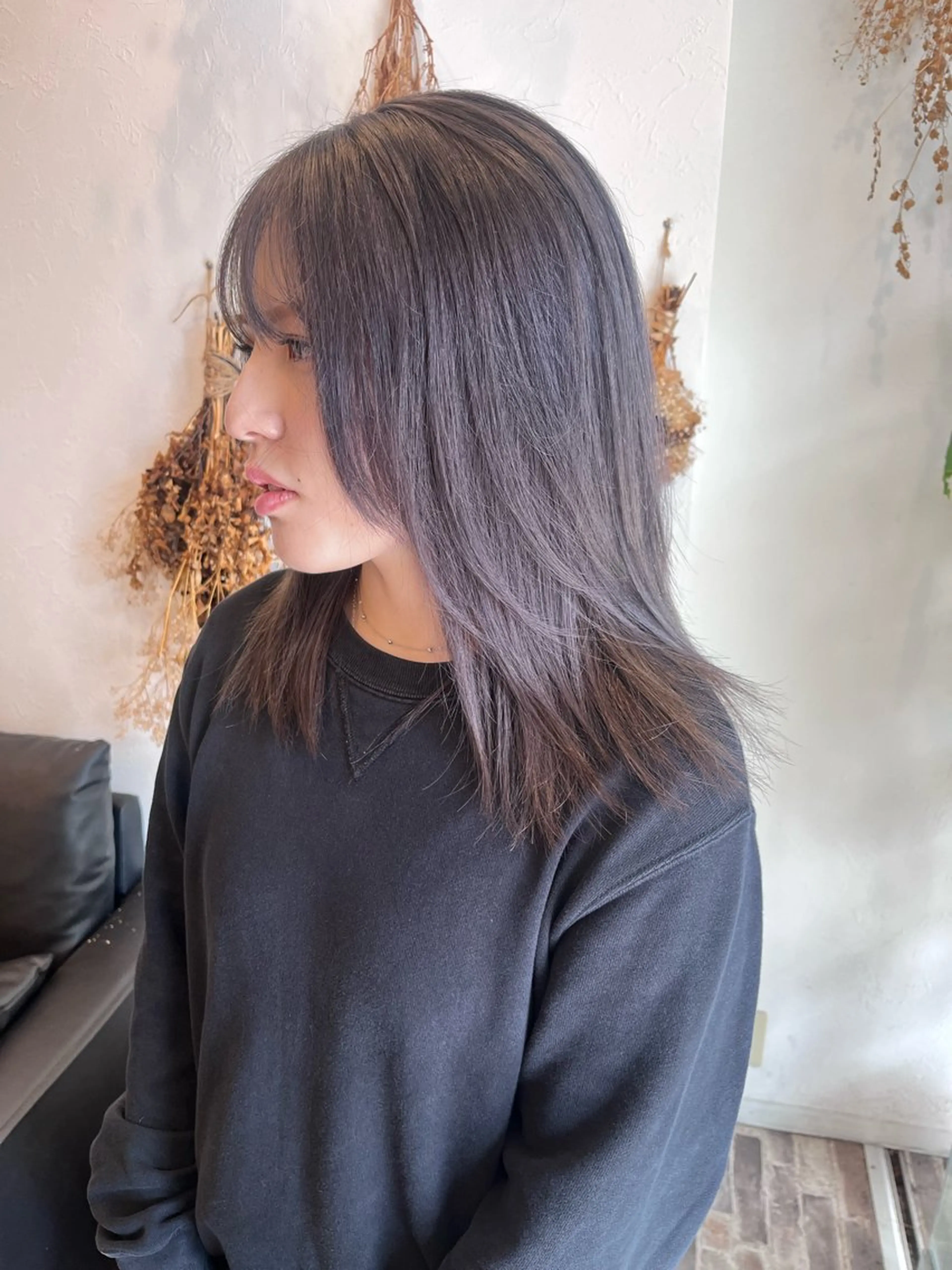 ミディアム カラー ラベンダーカラー ヘアカラー niko RINKAのヘアスタイル