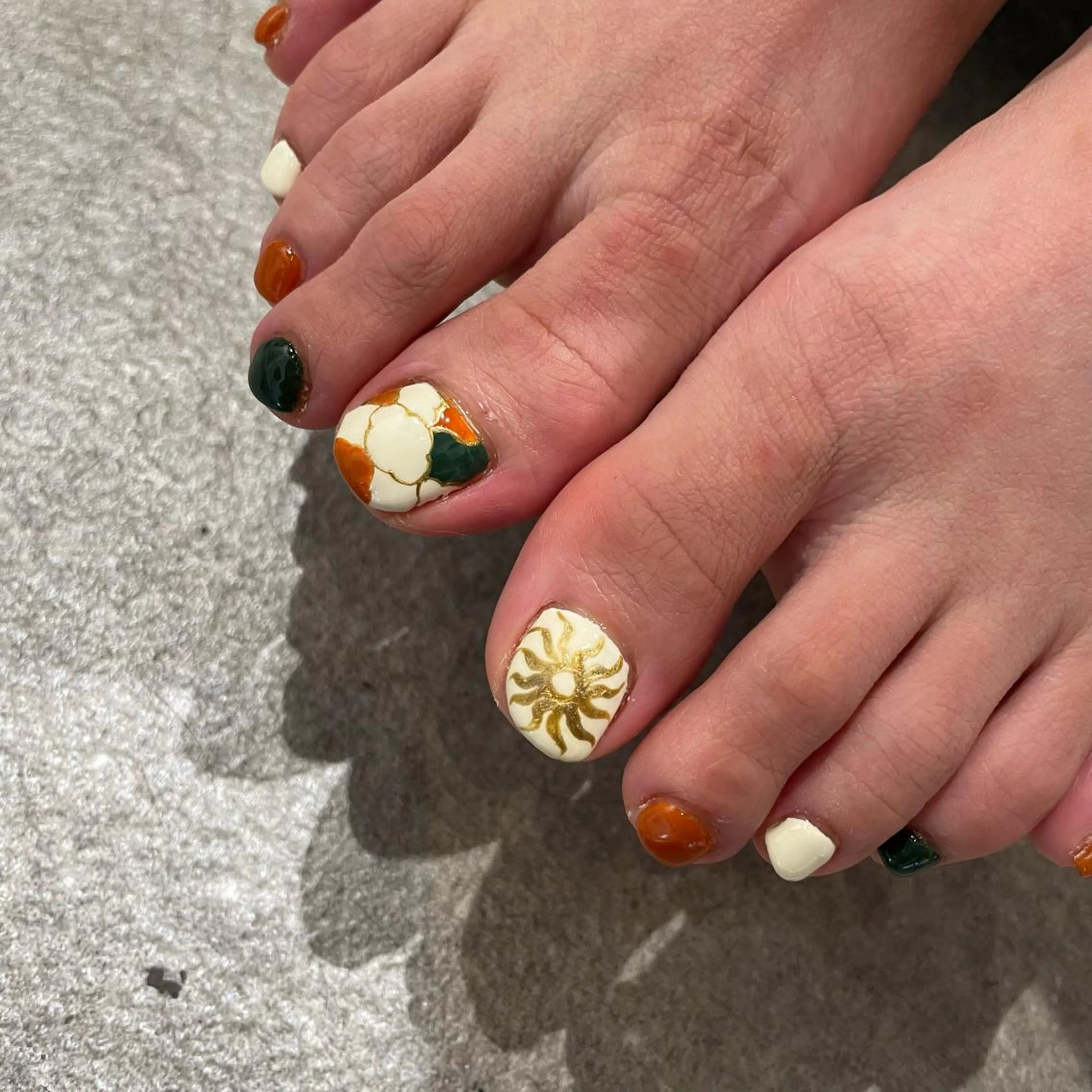 ネイル アートネイル フットネイル フットネイル ハイトーン🦄ネイル 💞のぶちのネイルデザイン