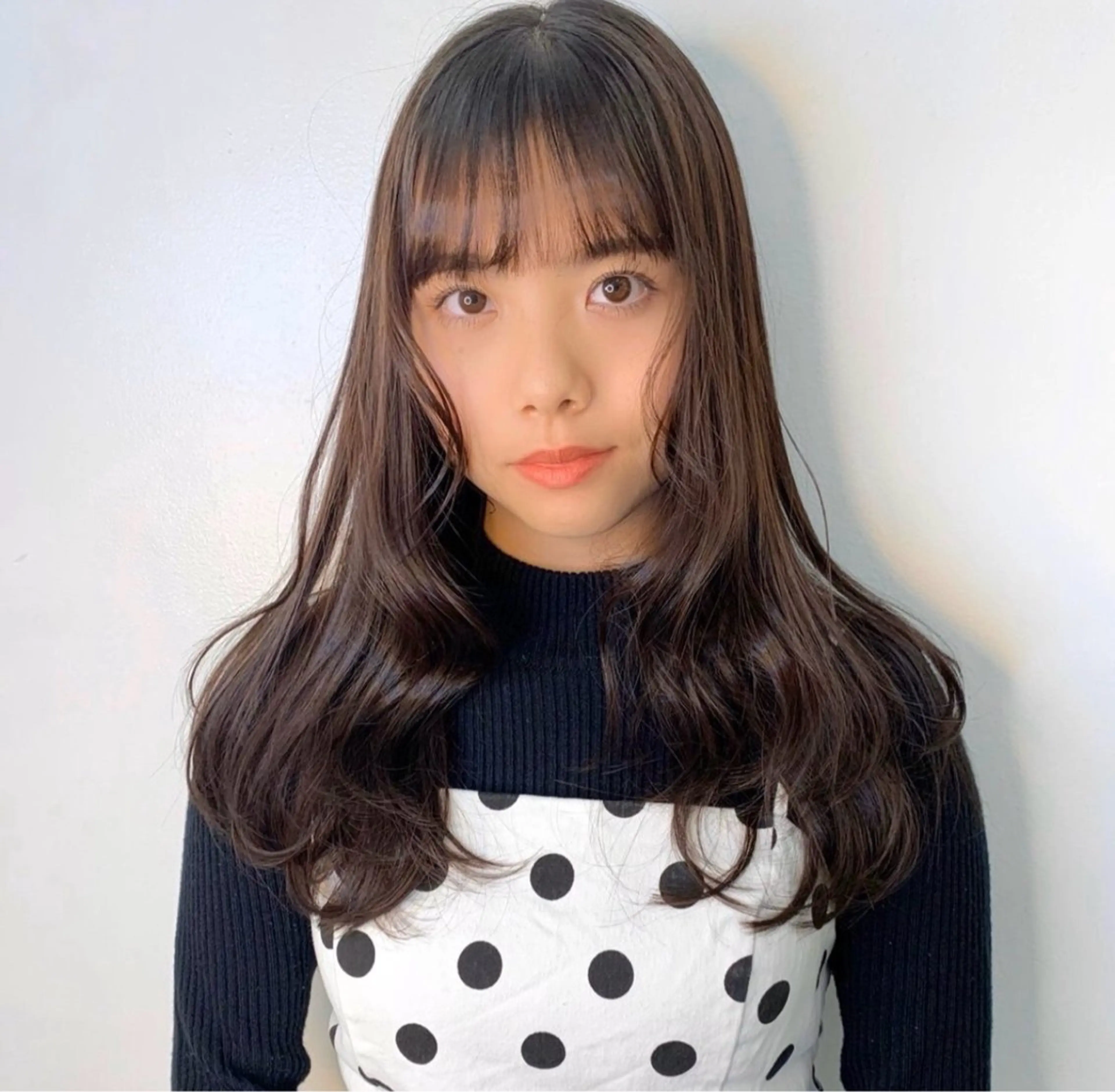 ロング 顔周りカット 小顔カット VIVIE 福岡天神店のヘアスタイル