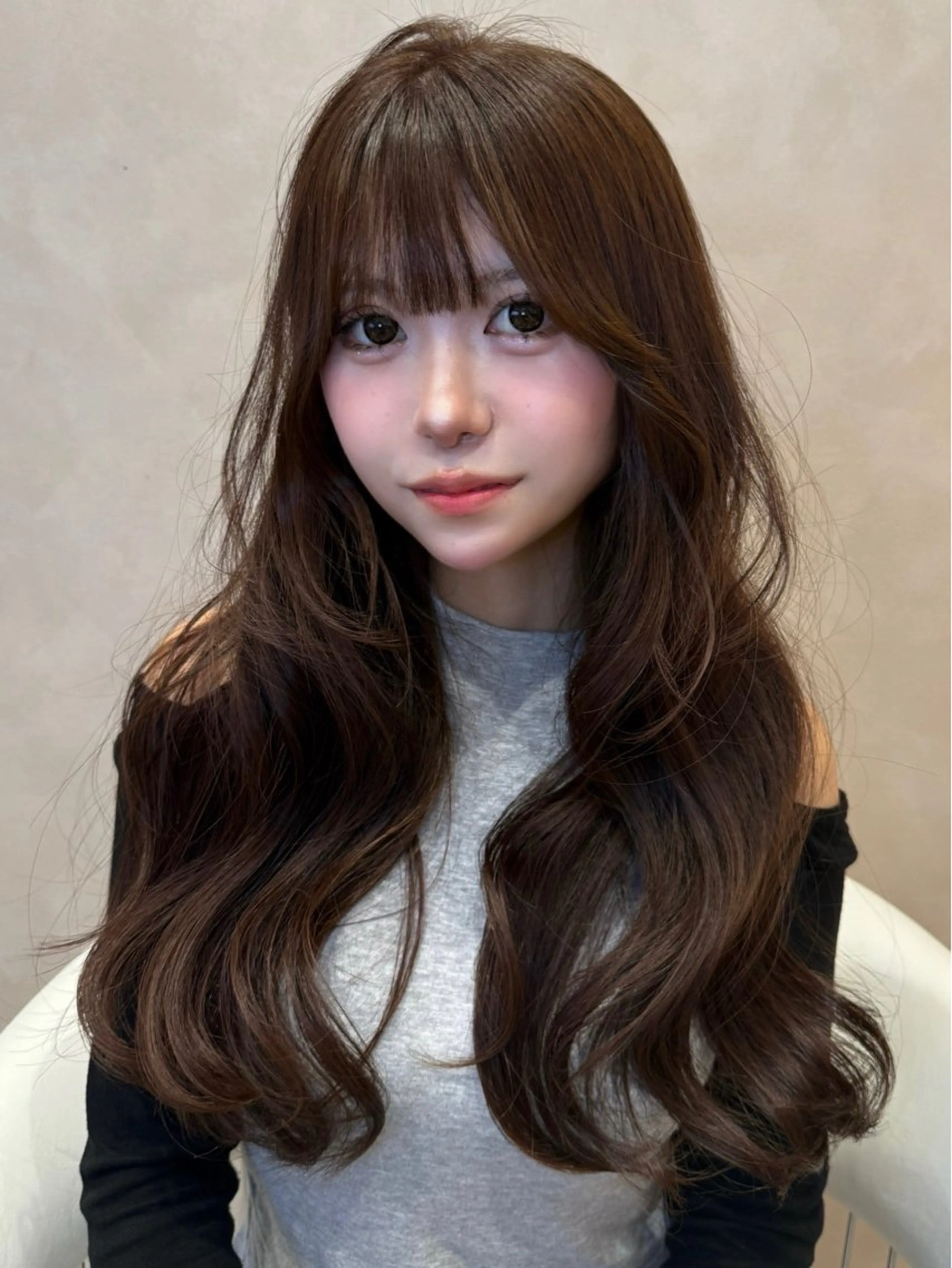 ロング ヨシンモリ 韓国風ヘア レイヤーカット 小顔カット カット ヘアカラー 韓国ヘア/レイヤー/ 前髪/髪質改善/石川のヘアスタイル