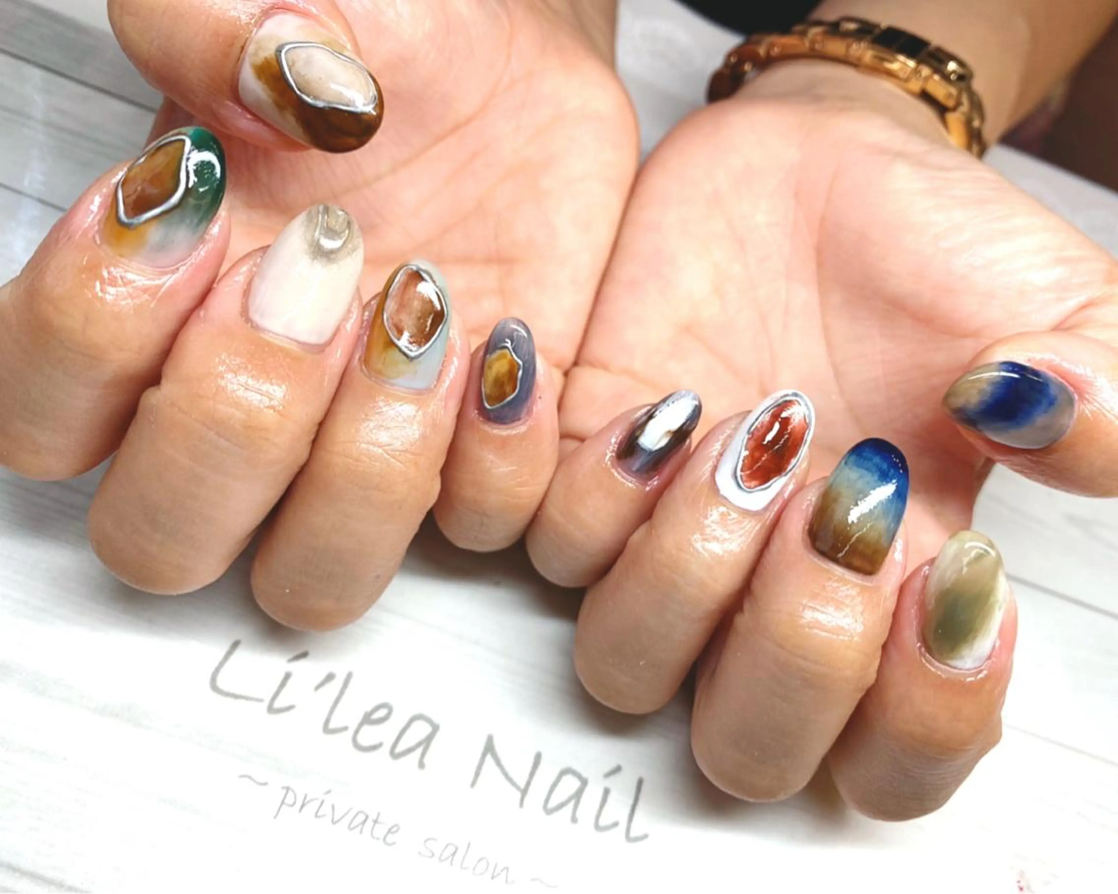 ネイル Li'leaNail AINAのネイルデザイン