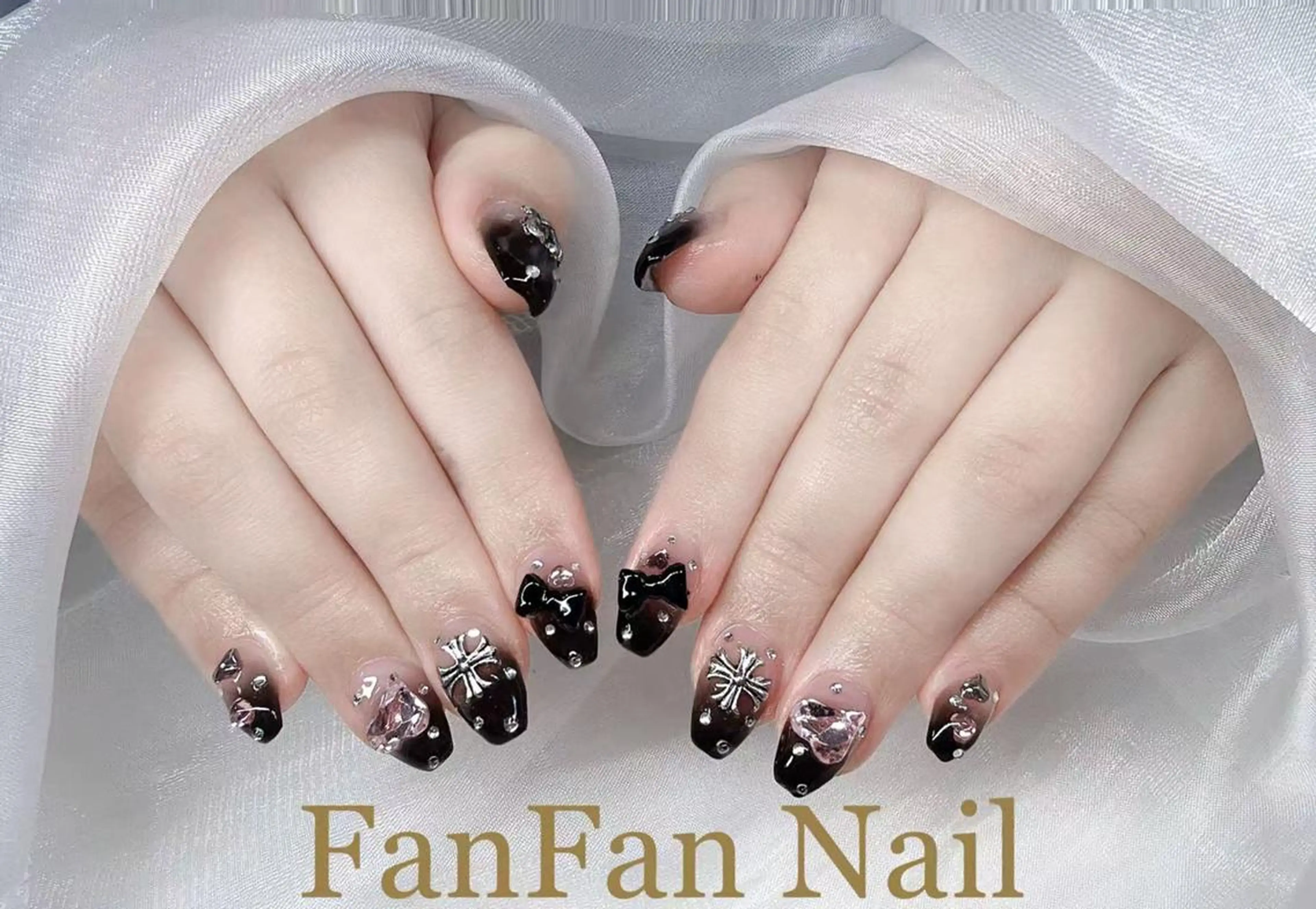 ネイル RUE FANFANNAILのネイルデザイン