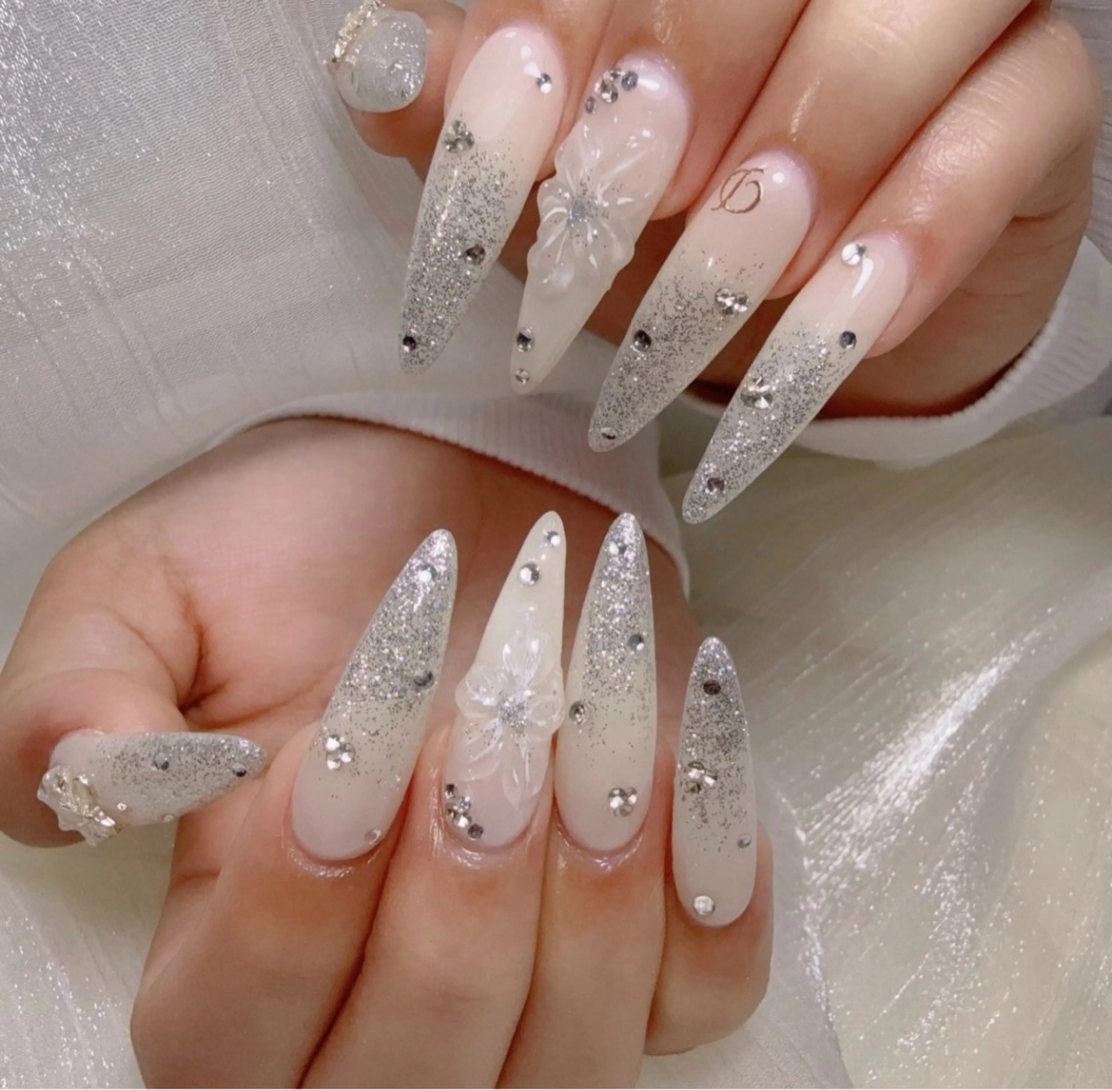 ネイル 長さ出し フレンチネイル 韓国ネイル レース マグネットネイル yuna ユナのネイルデザイン