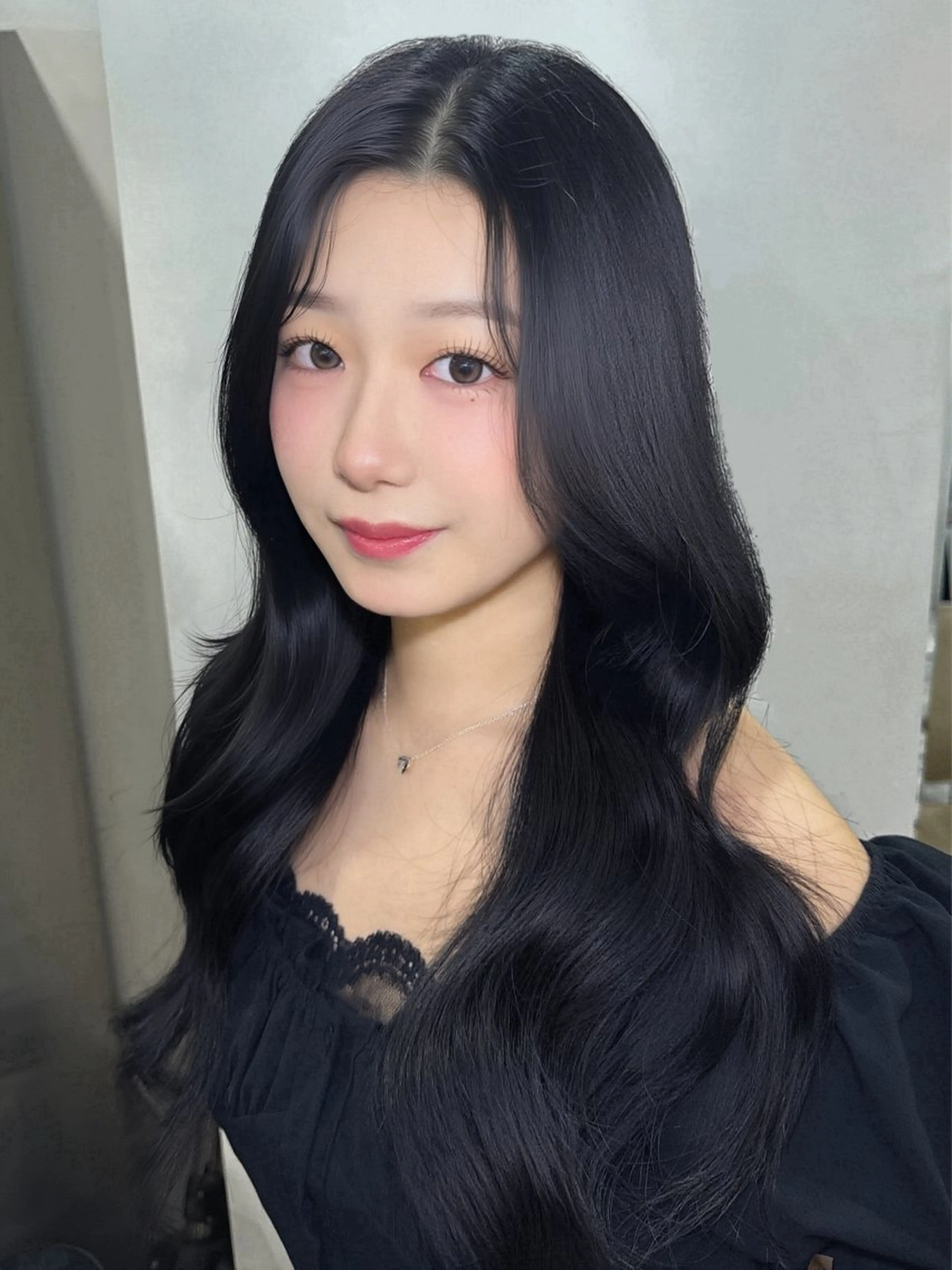 セミロング カラー ヘアアレンジ カット ヘアカラー トリートメント 韓国レイヤーカット/ 儚げカラーチナツのヘアスタイル