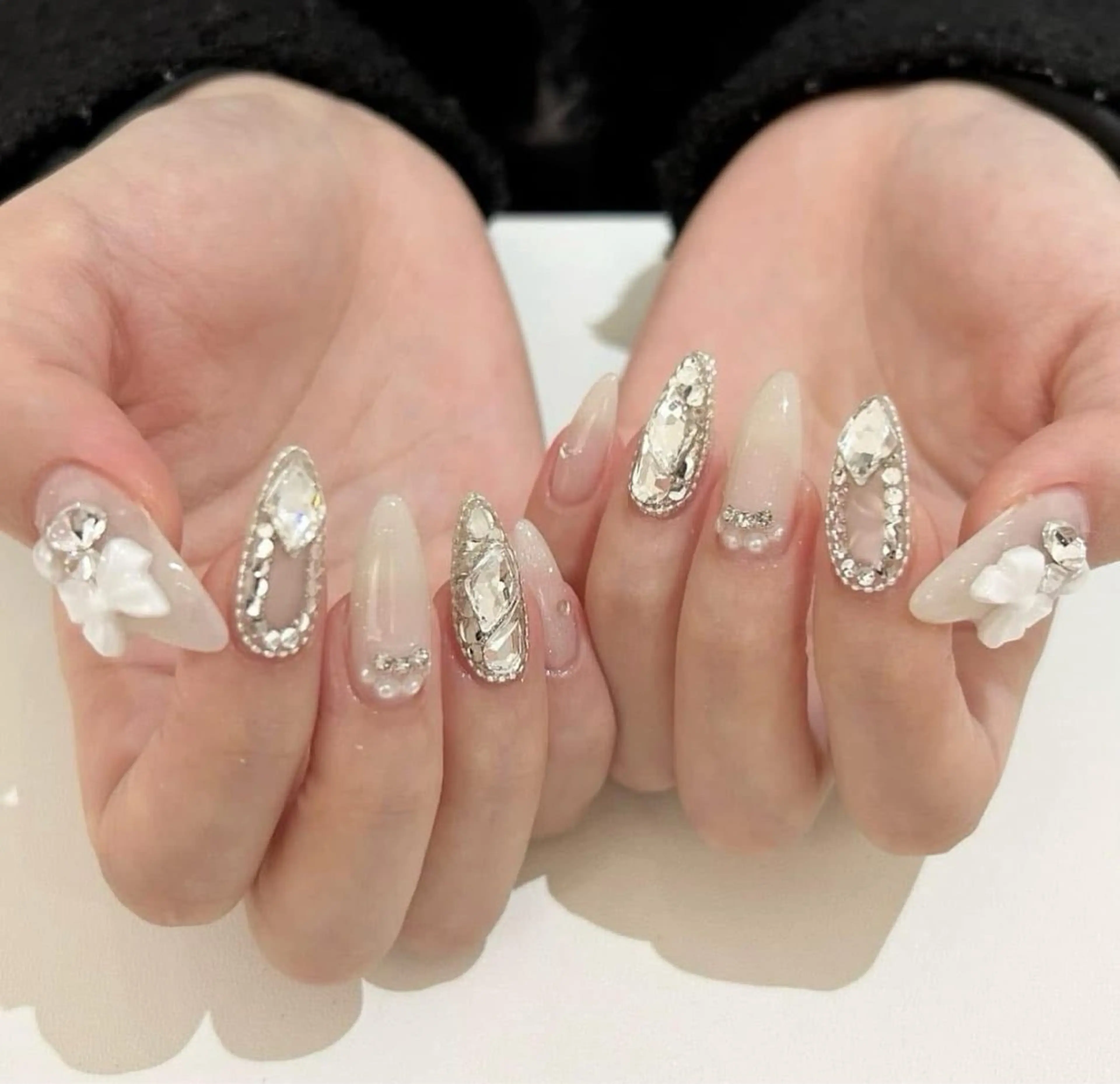 ネイル ハンドネイル HIN NAILのネイルデザイン