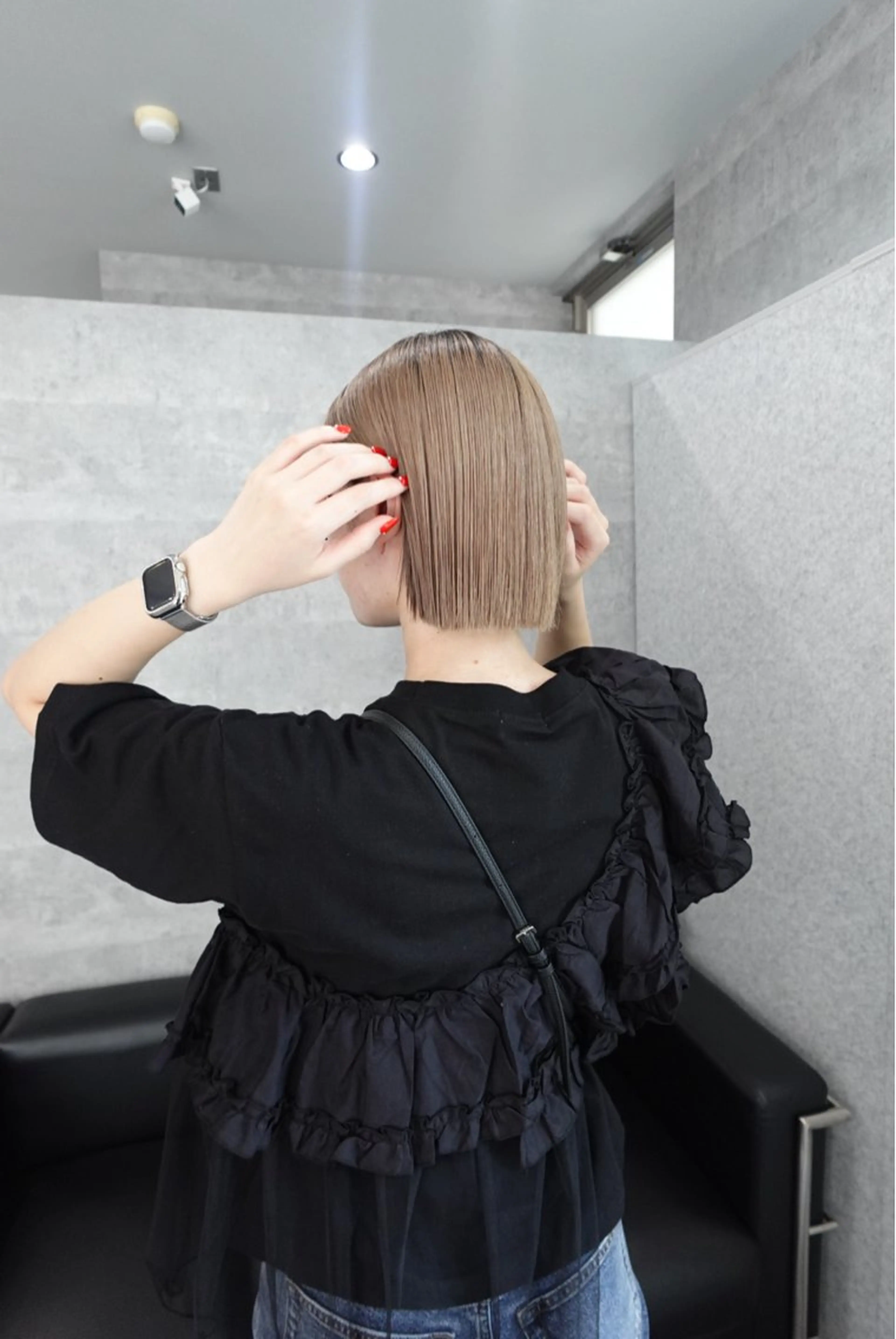 ショート 眉毛ワックス、パーマ 眉だけで垢抜けのヘアスタイル