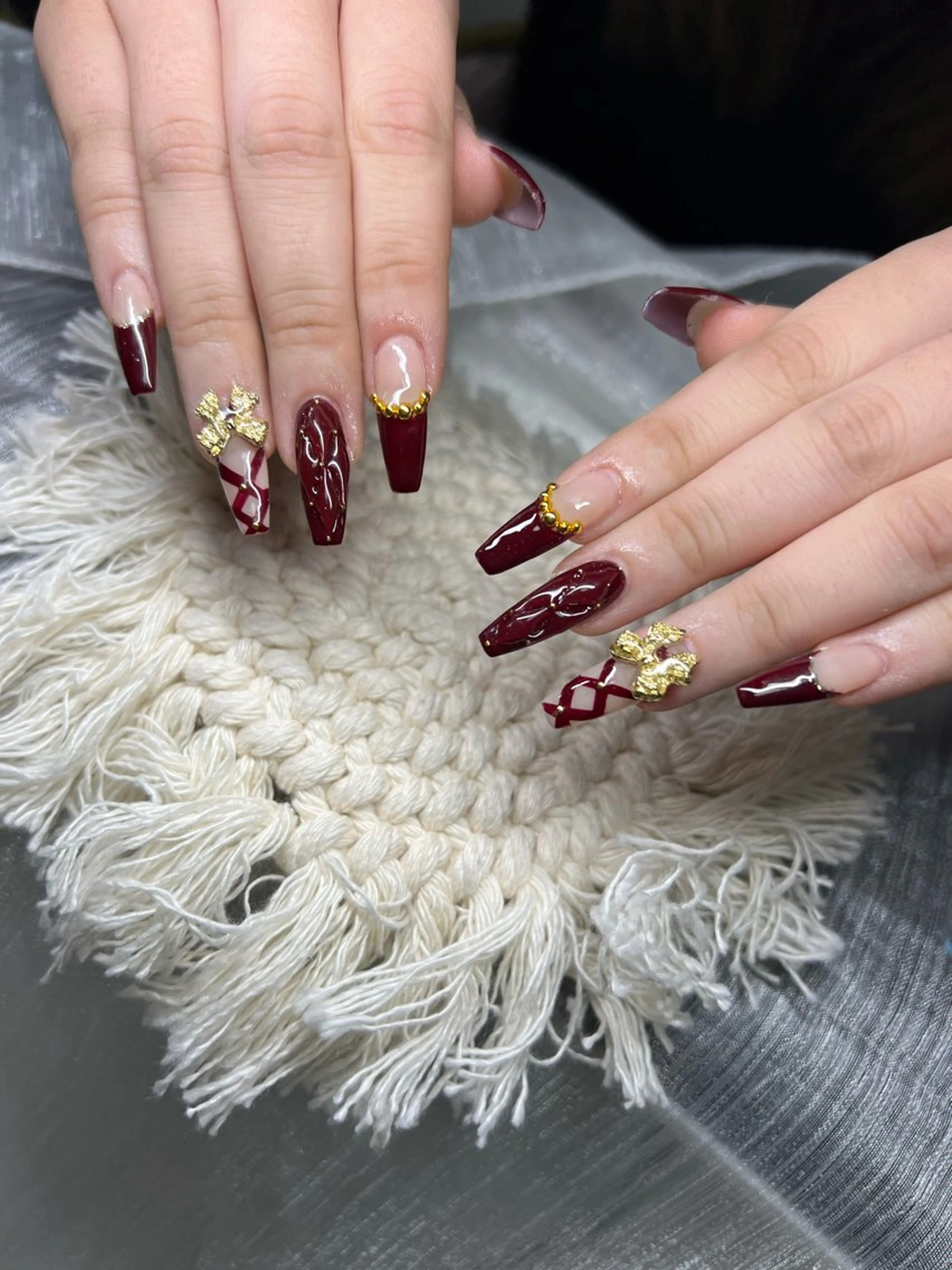 ネイル オーロラネイル チークネイル 長さ出し フットネイル フレンチネイル ハンドネイル Lee Nailsのネイルデザイン