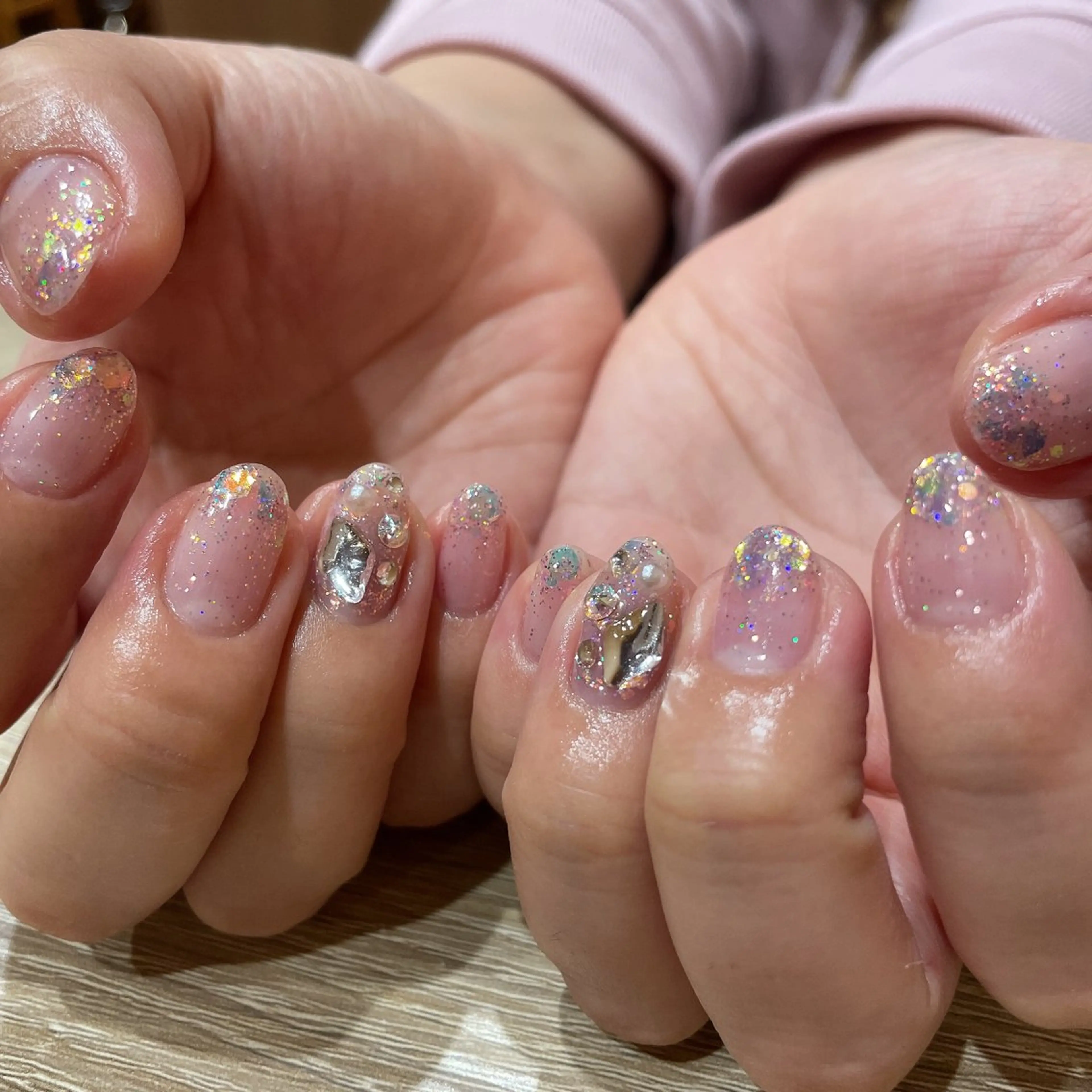 ネイル ラメ(グリッター) ワンカラーネイル ストーンネイル ハンドネイル liberté🫧 新小岩のネイルデザイン