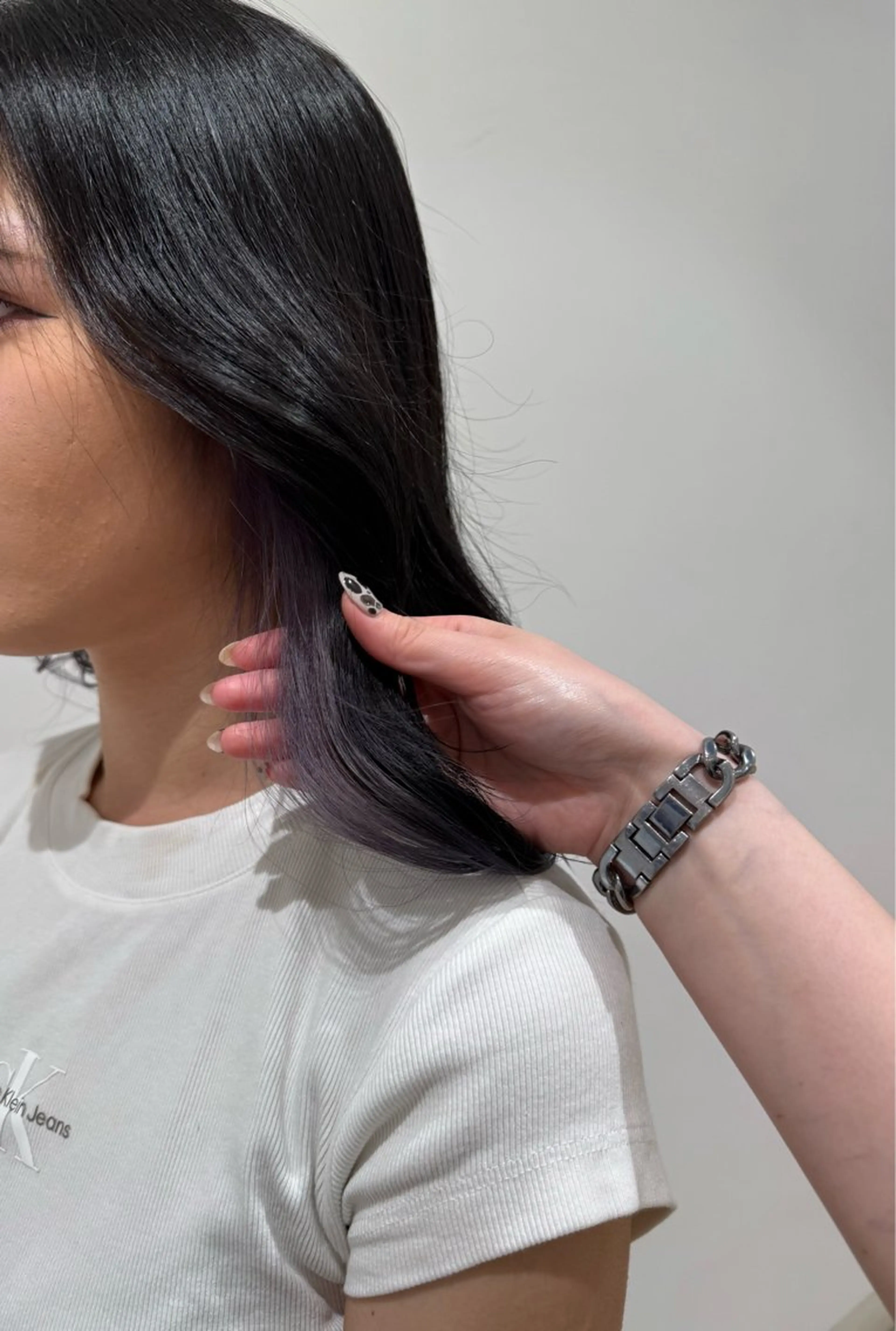 ロング カラー イヤリングカラー パーマ×レイヤー| カラー カホ🪩🤍のヘアスタイル