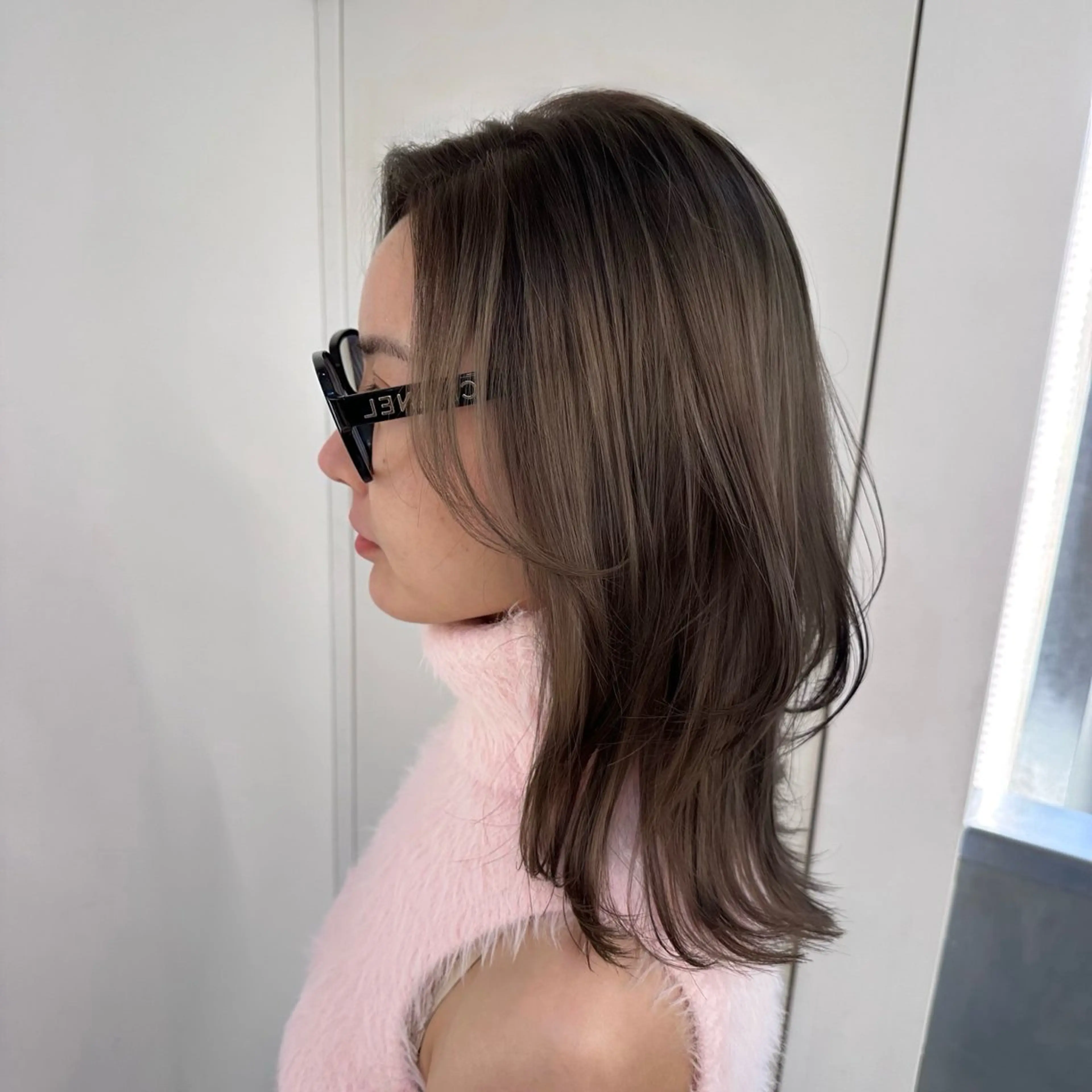 MIYU透明感カラー ブリーチなしWカラーのヘアスタイル